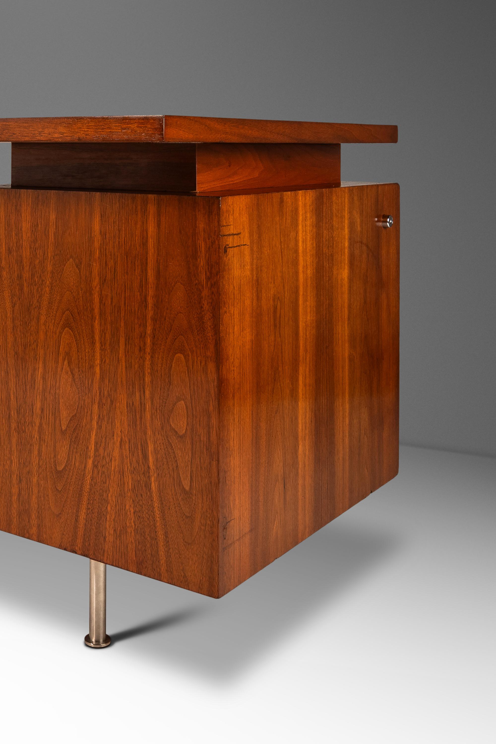 Executive Desk in Walnut by George Nelson for Herman Miller, USA, c. 1960's 11