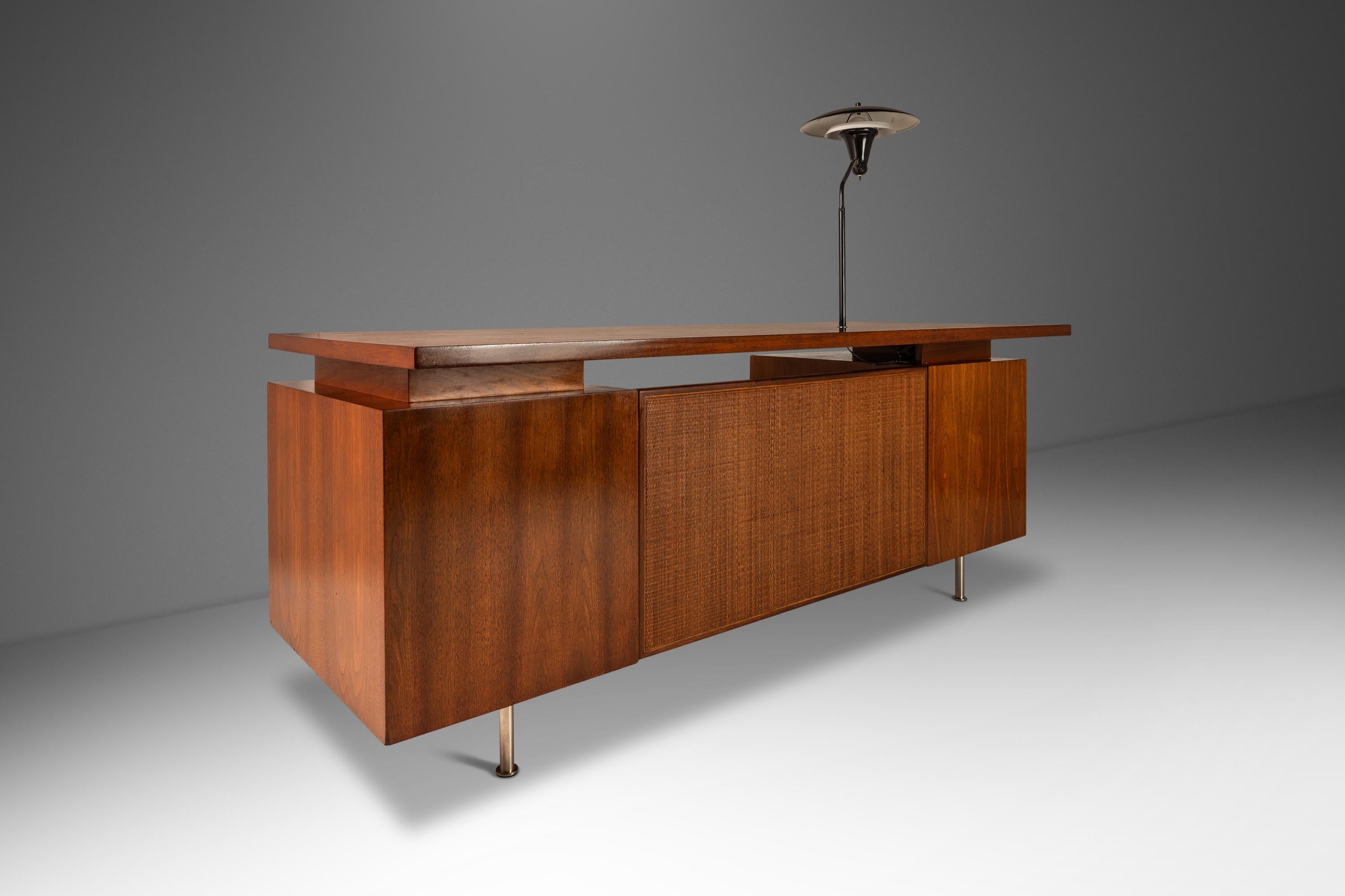 Mid-20th Century Executive Desk in Walnut by George Nelson for Herman Miller, USA, c. 1960's