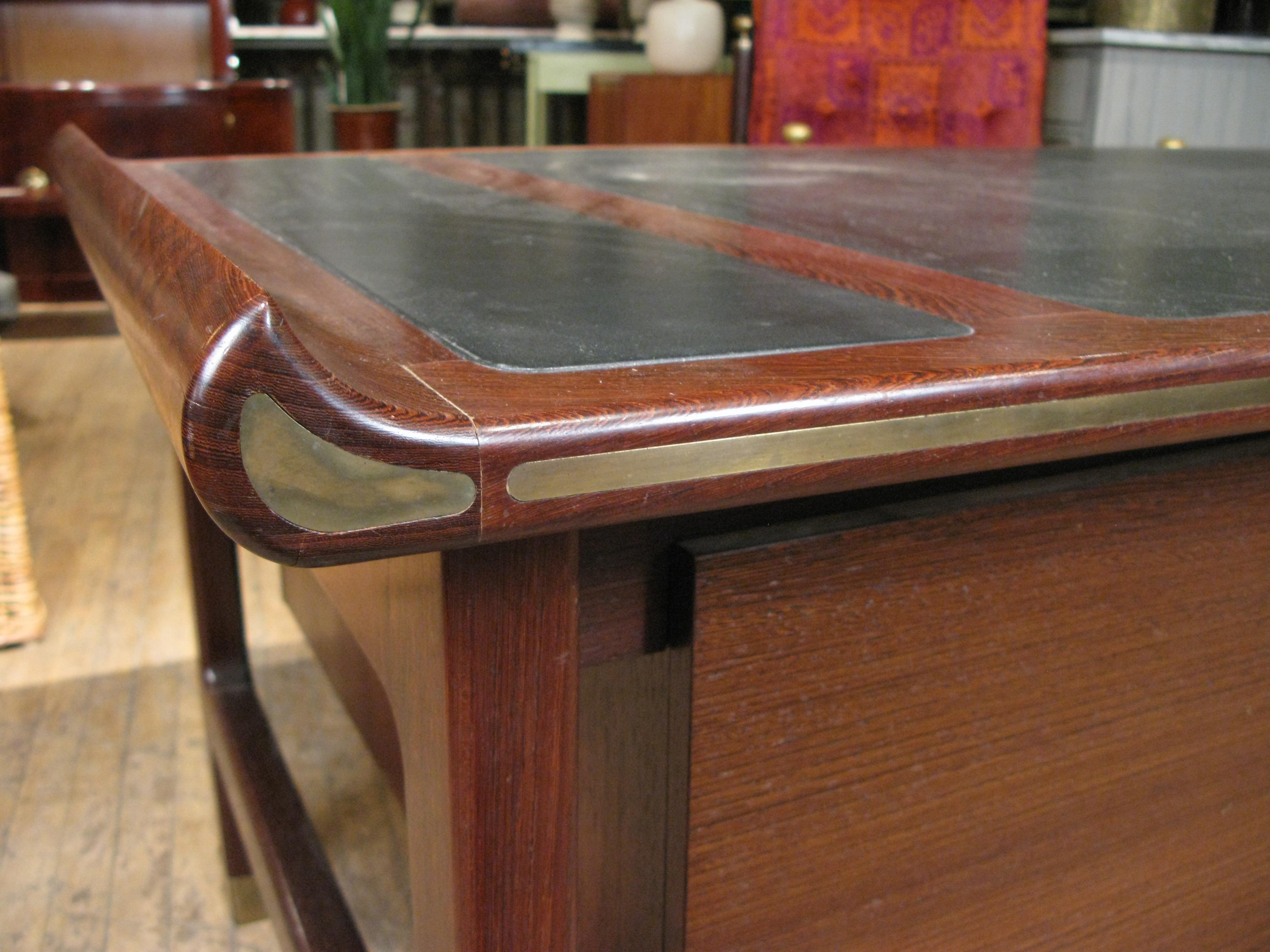 Executive Desk in Wenge and Brass by Kofod Larsen In Good Condition In Hudson, NY