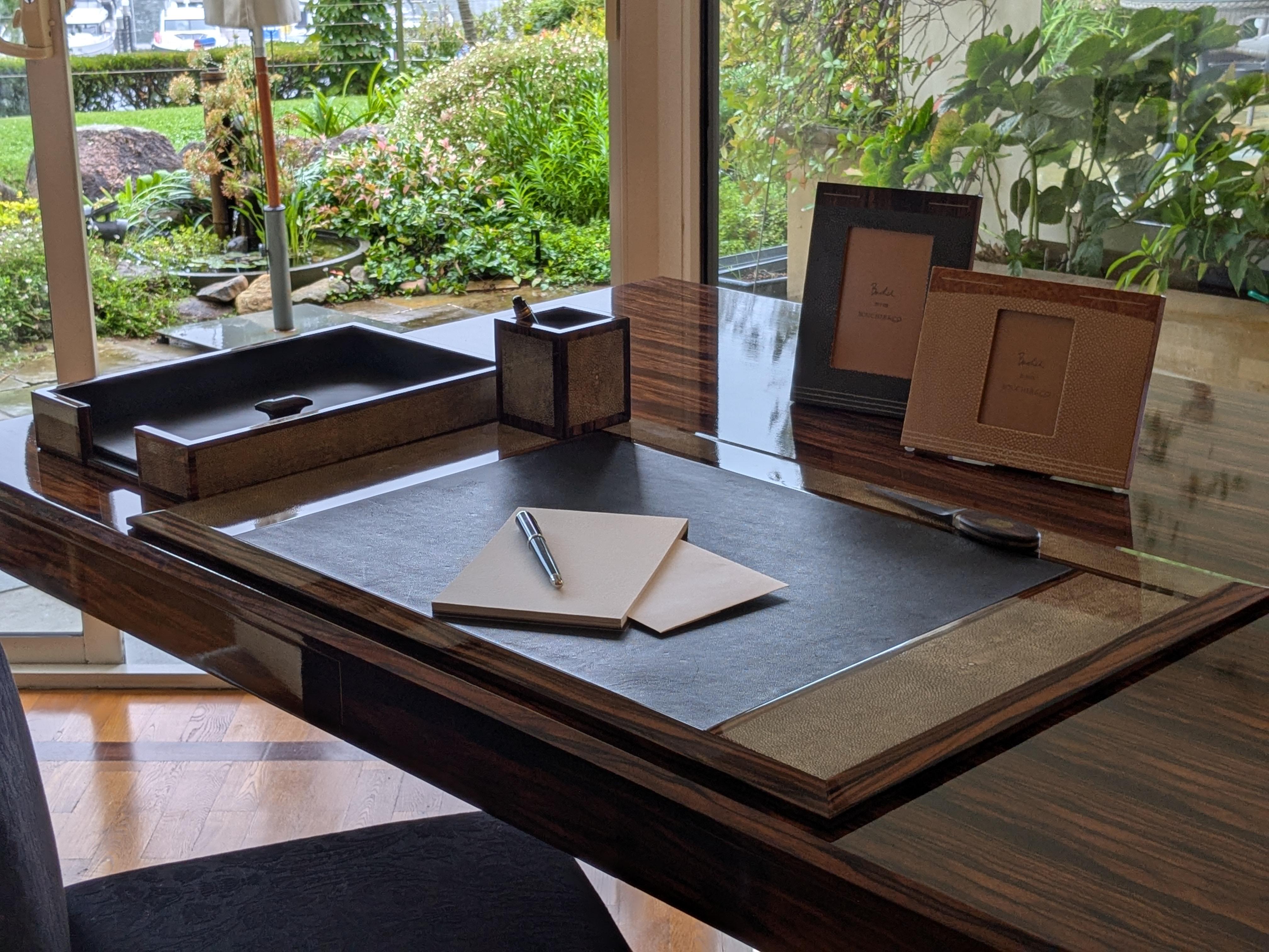 Executive Desk Set Shagreen, Makassar - Schreibtischunterlage, Dokumentenablage & Deckel, Stiftebox im Angebot 11