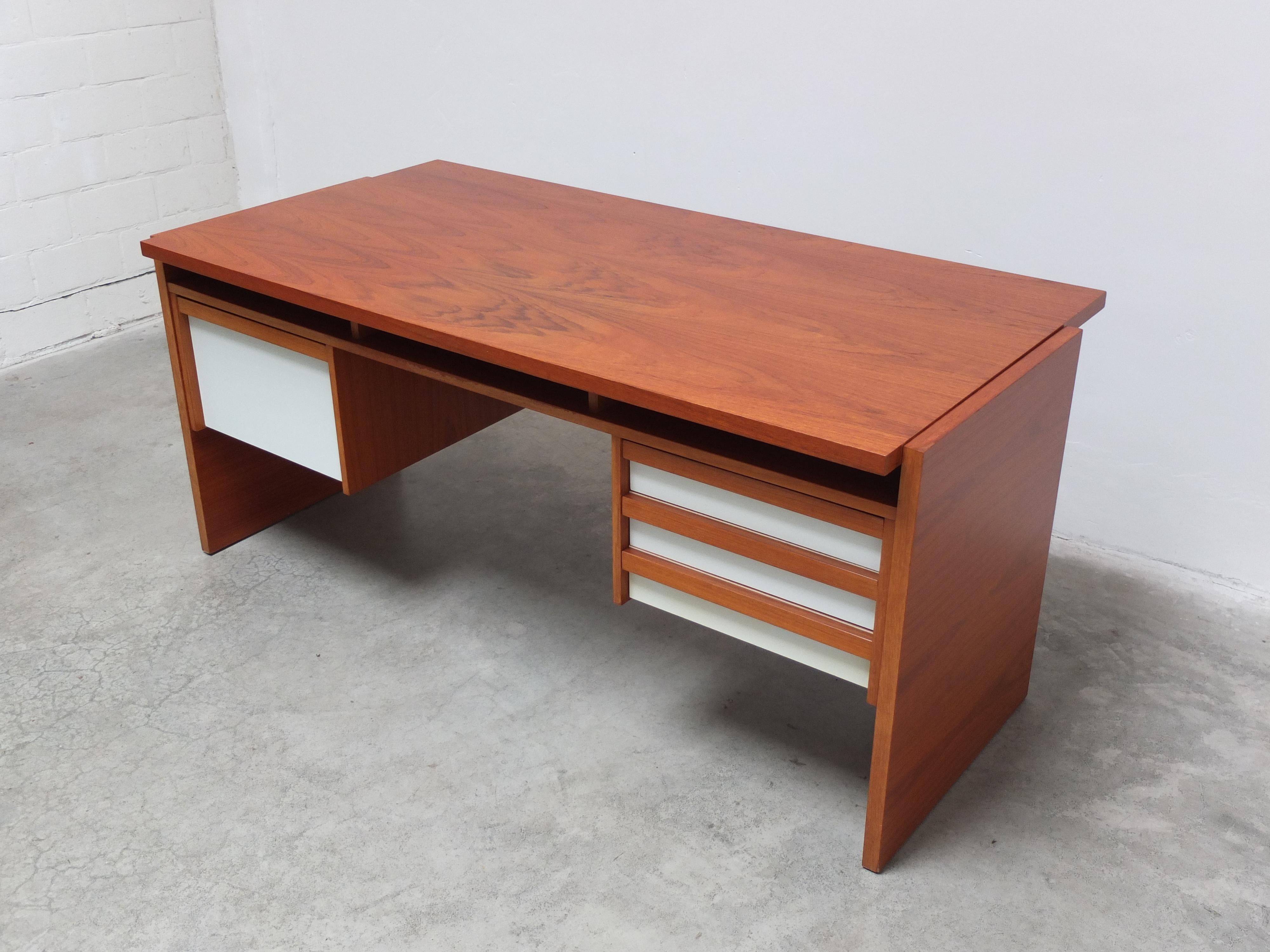 Doppelseitiger 'Vario'-Schreibtisch von Werner Wölfer für V-Form, 1960er Jahre im Angebot 7