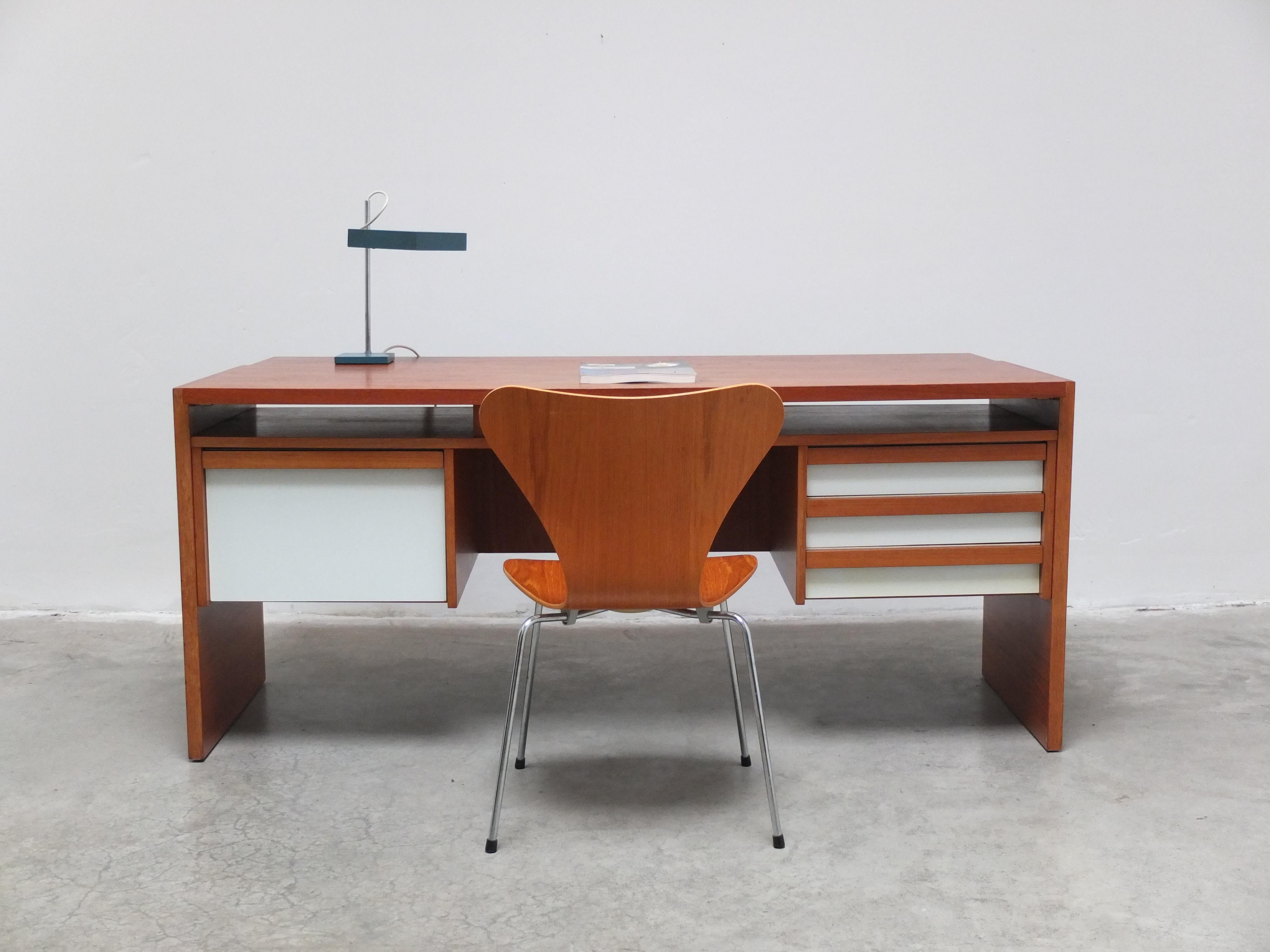 Doppelseitiger 'Vario'-Schreibtisch von Werner Wölfer für V-Form, 1960er Jahre im Angebot 8