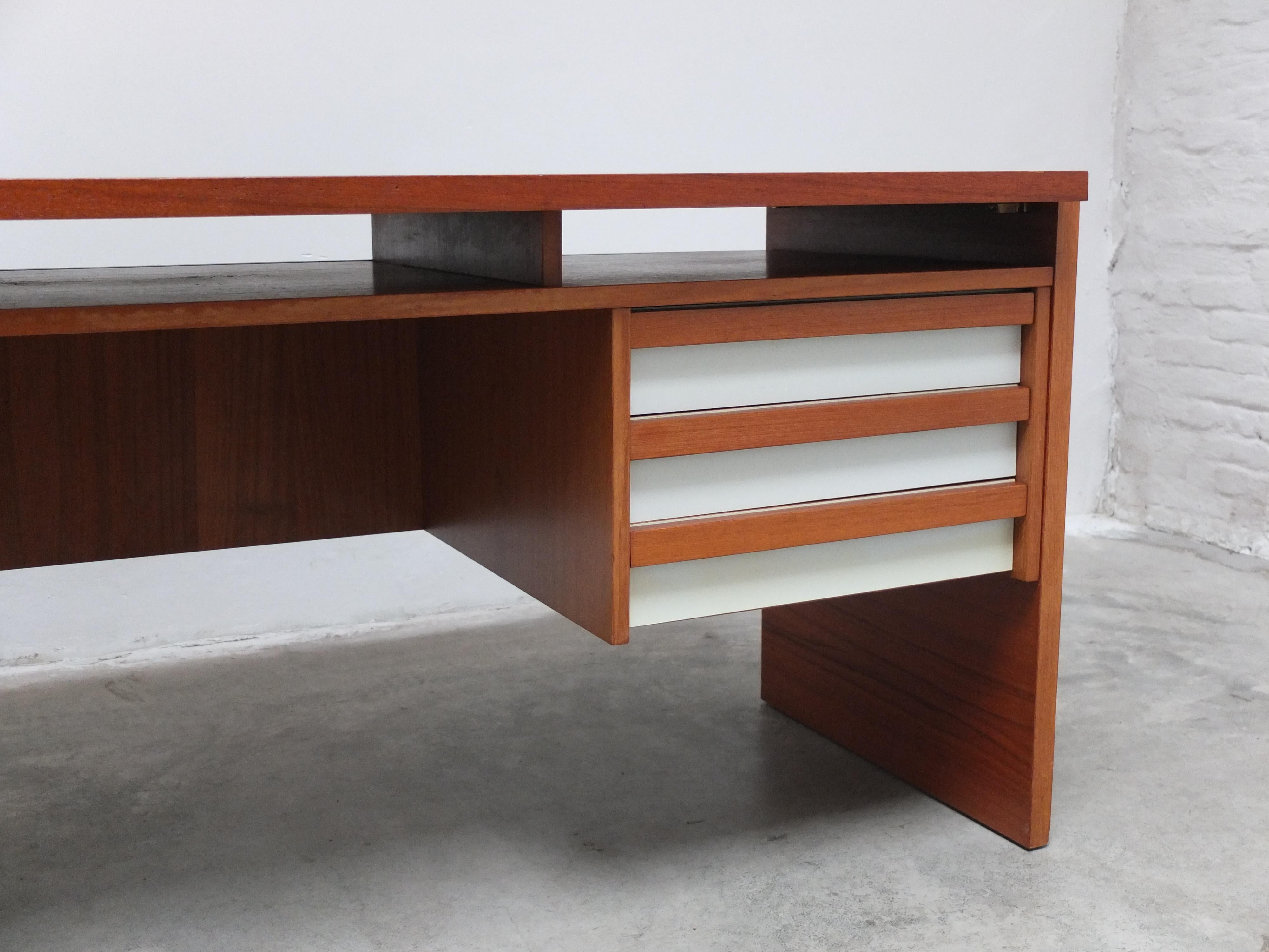 Doppelseitiger 'Vario'-Schreibtisch von Werner Wölfer für V-Form, 1960er Jahre im Angebot 11