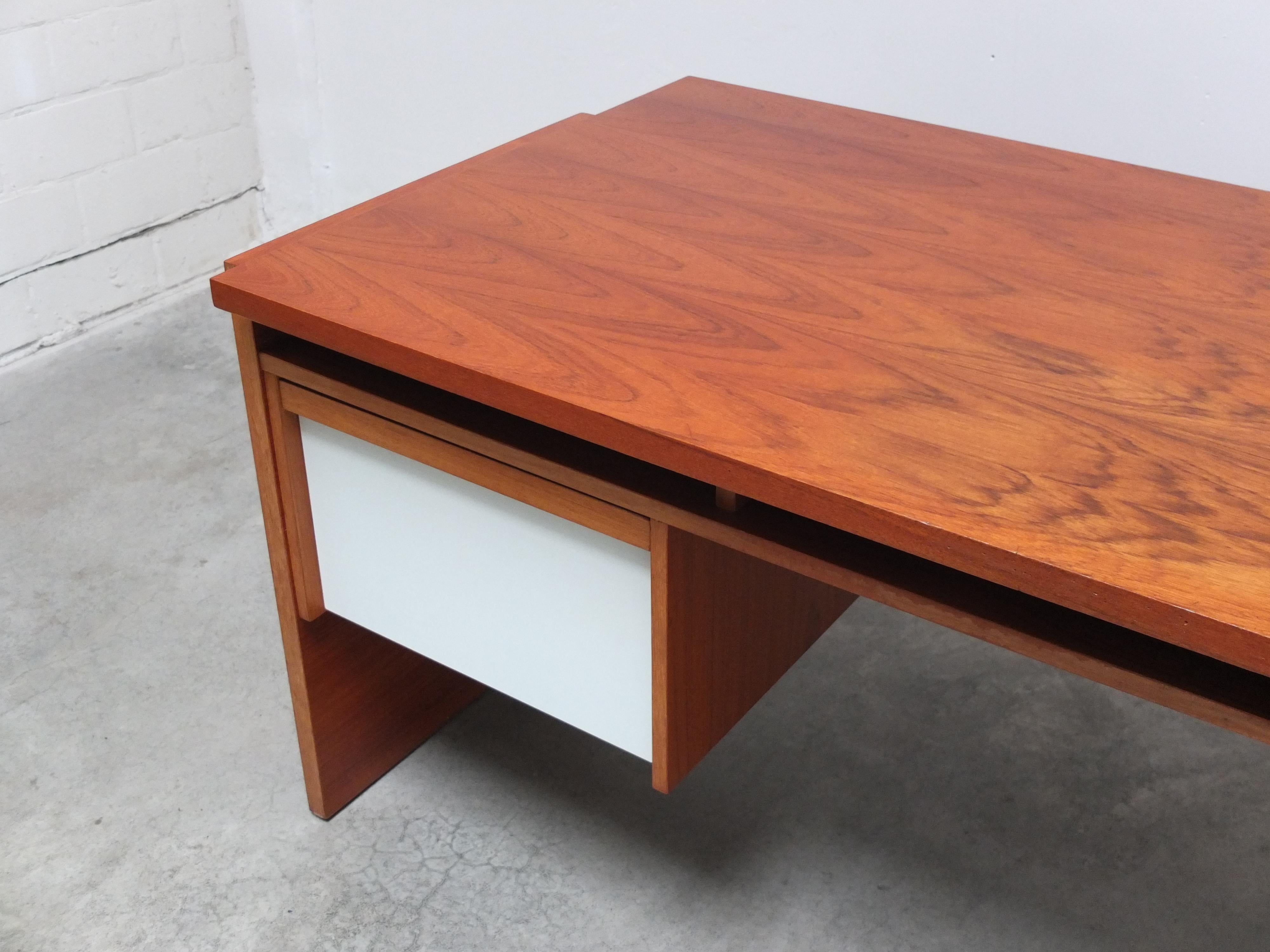 Doppelseitiger 'Vario'-Schreibtisch von Werner Wölfer für V-Form, 1960er Jahre im Angebot 12