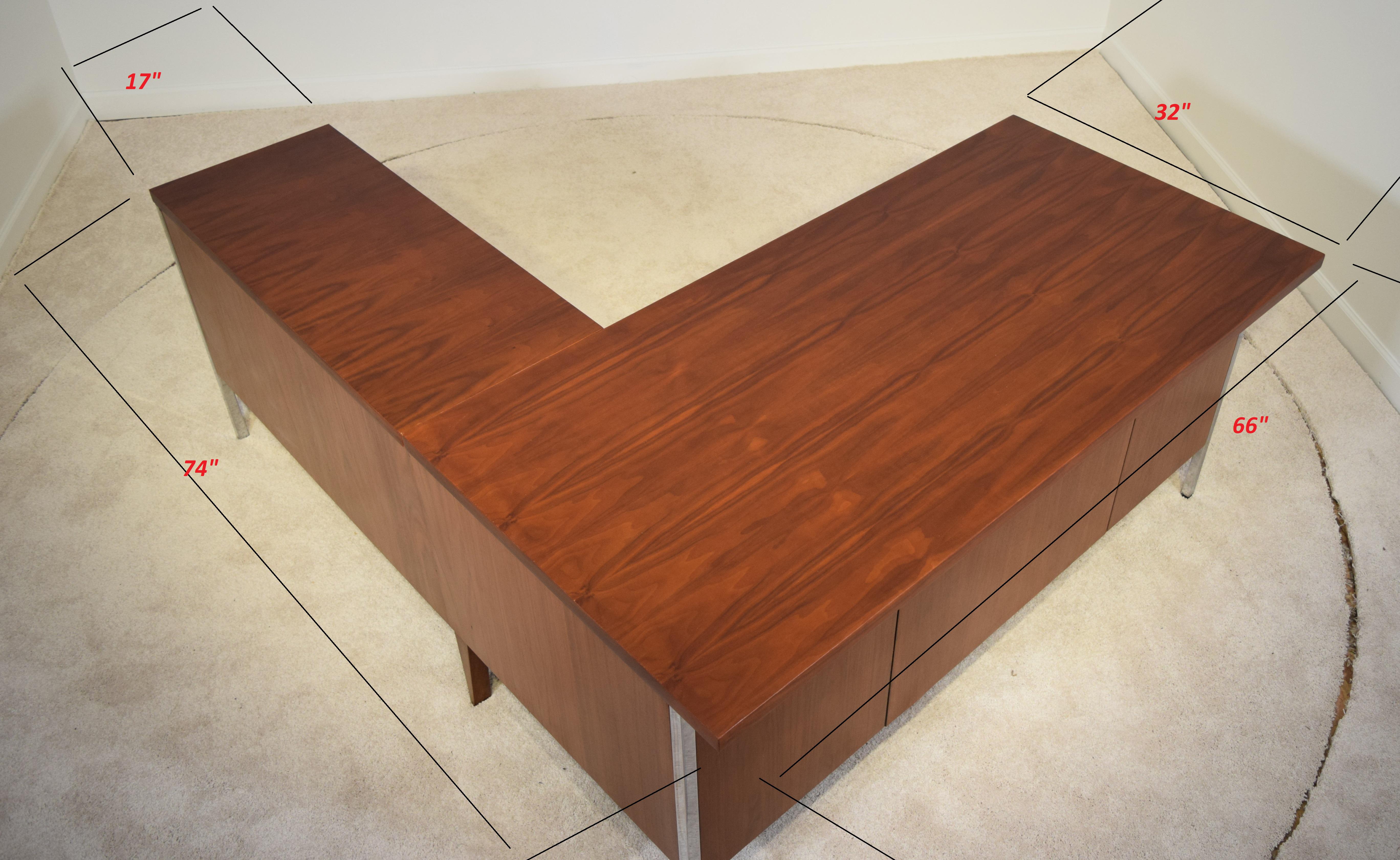 Custom produced for by Knoll circa 1963 for IBM Headquarters.
Measures: 66