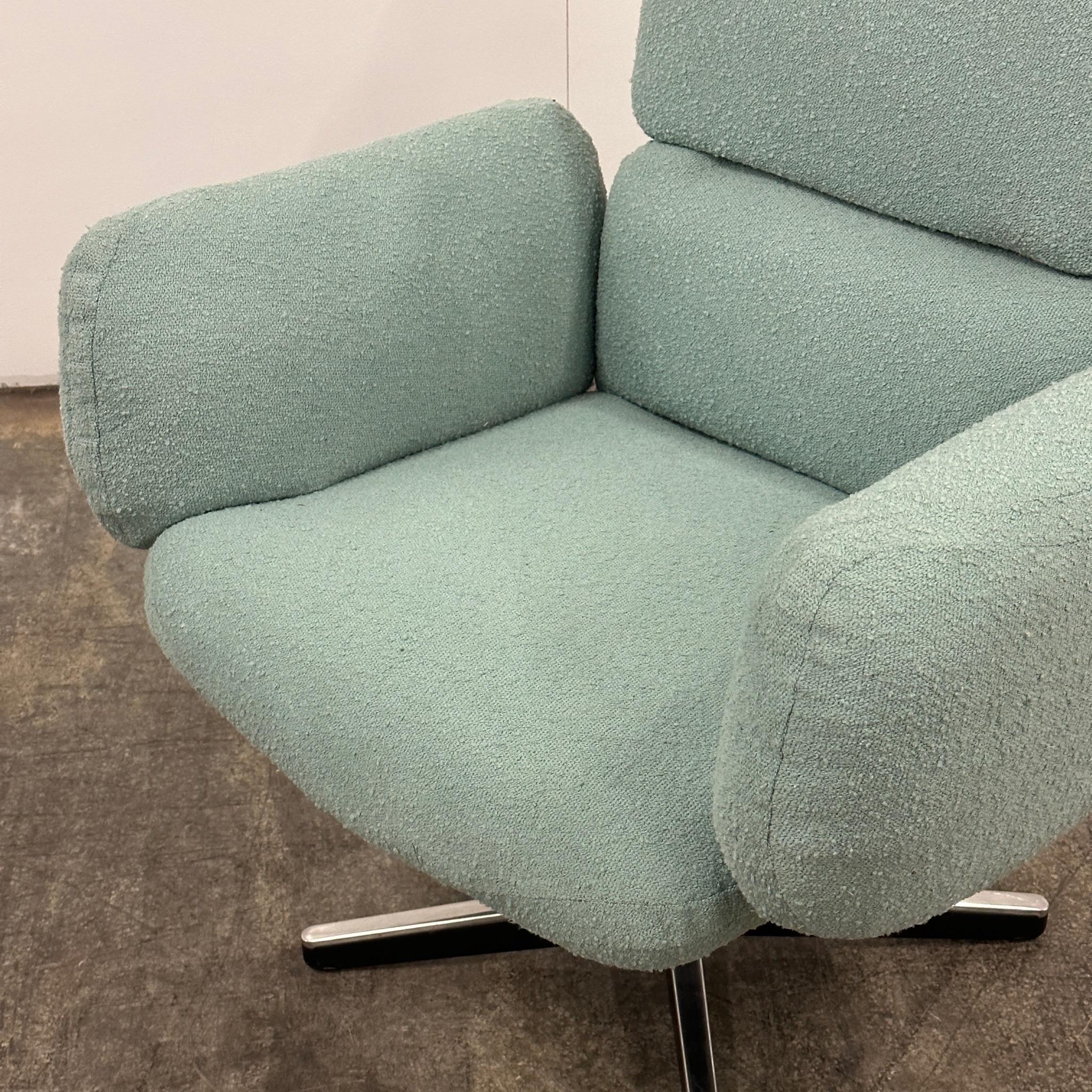 Fabric Executive Low Back Office Chair by Otto Zapf for Knoll