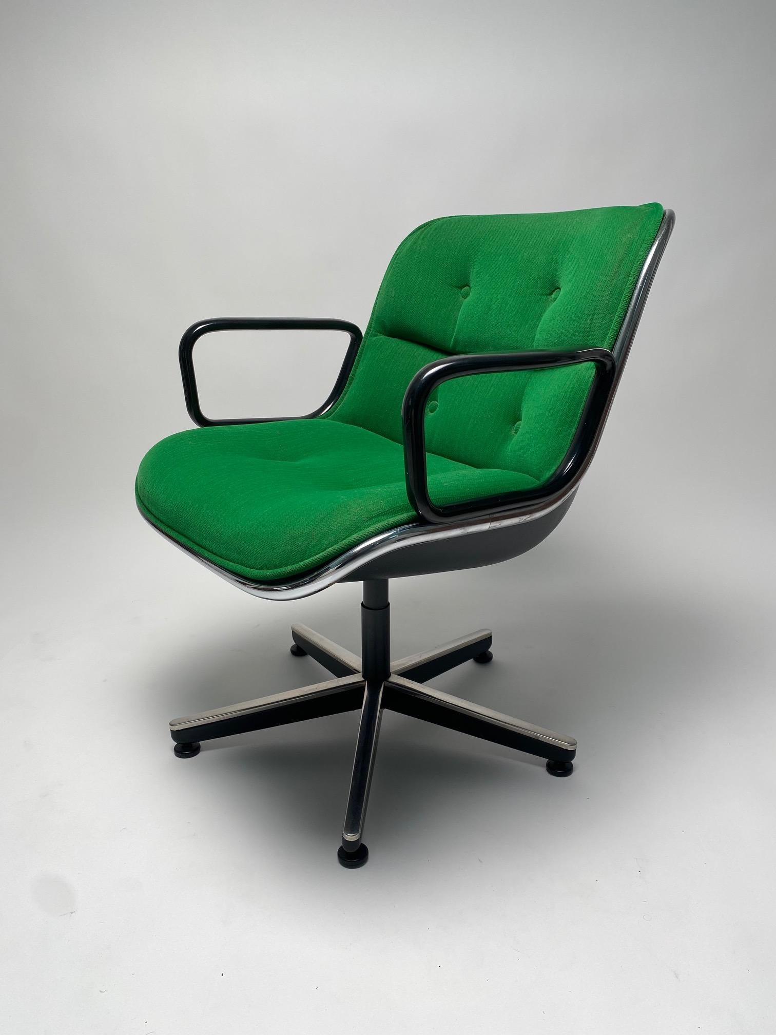 Italian Executive office chair by Charles Pollock, Knoll, 1960s For Sale