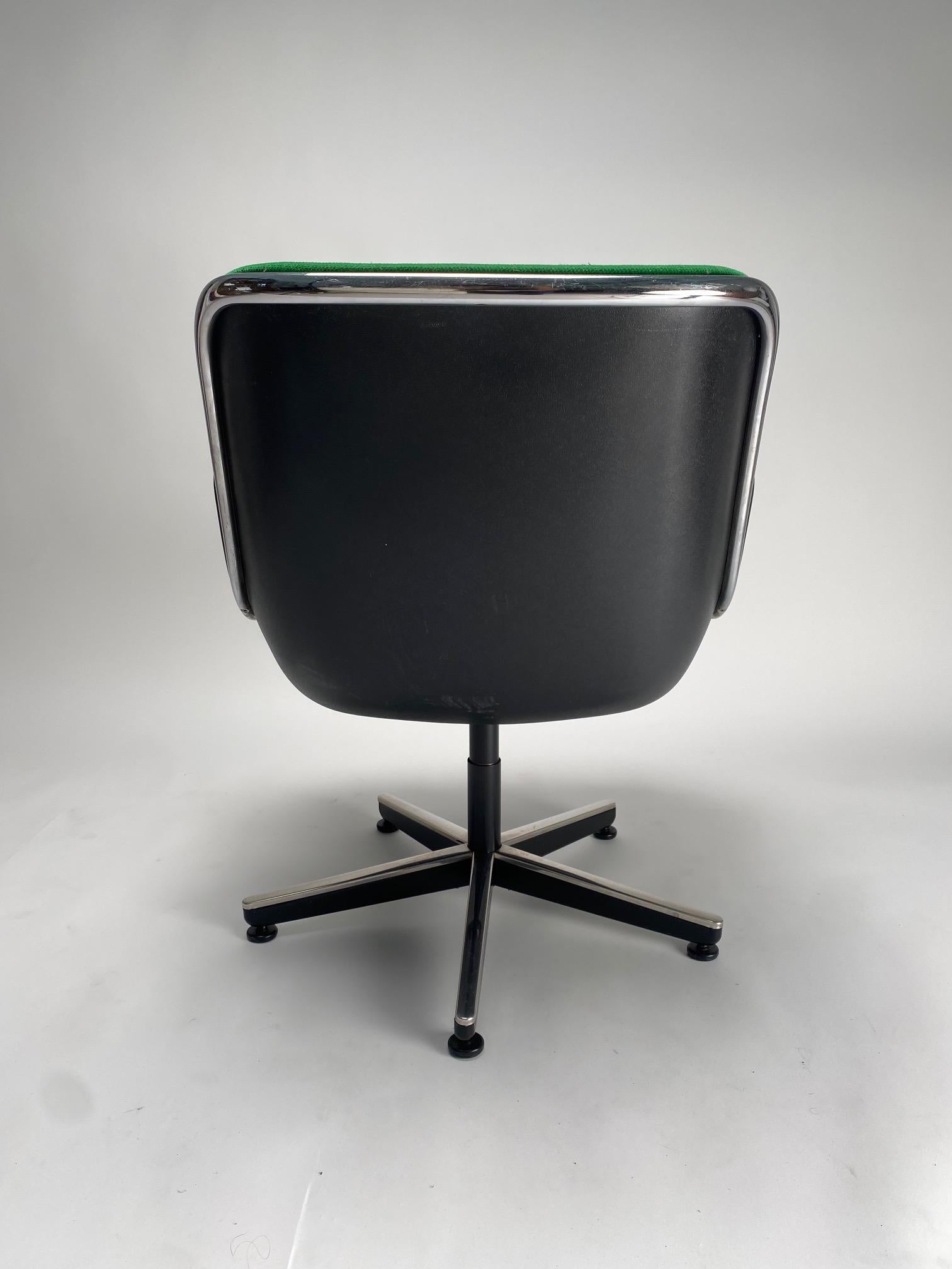 Executive office chair by Charles Pollock, Knoll, 1960s In Good Condition For Sale In Argelato, BO