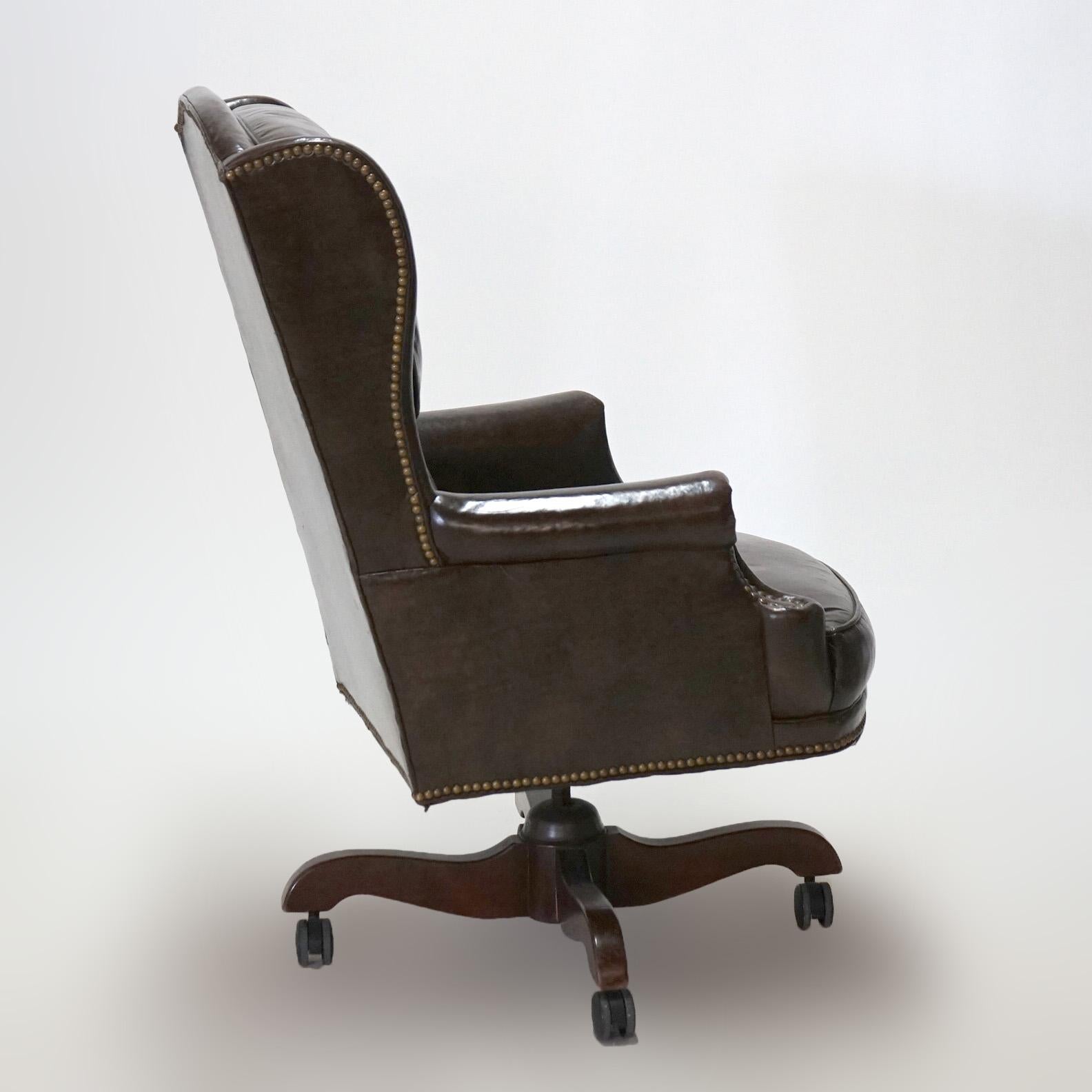 Imitation cuir Executive Office Swivel Desk Chair, Faux Leather, 20th C en vente