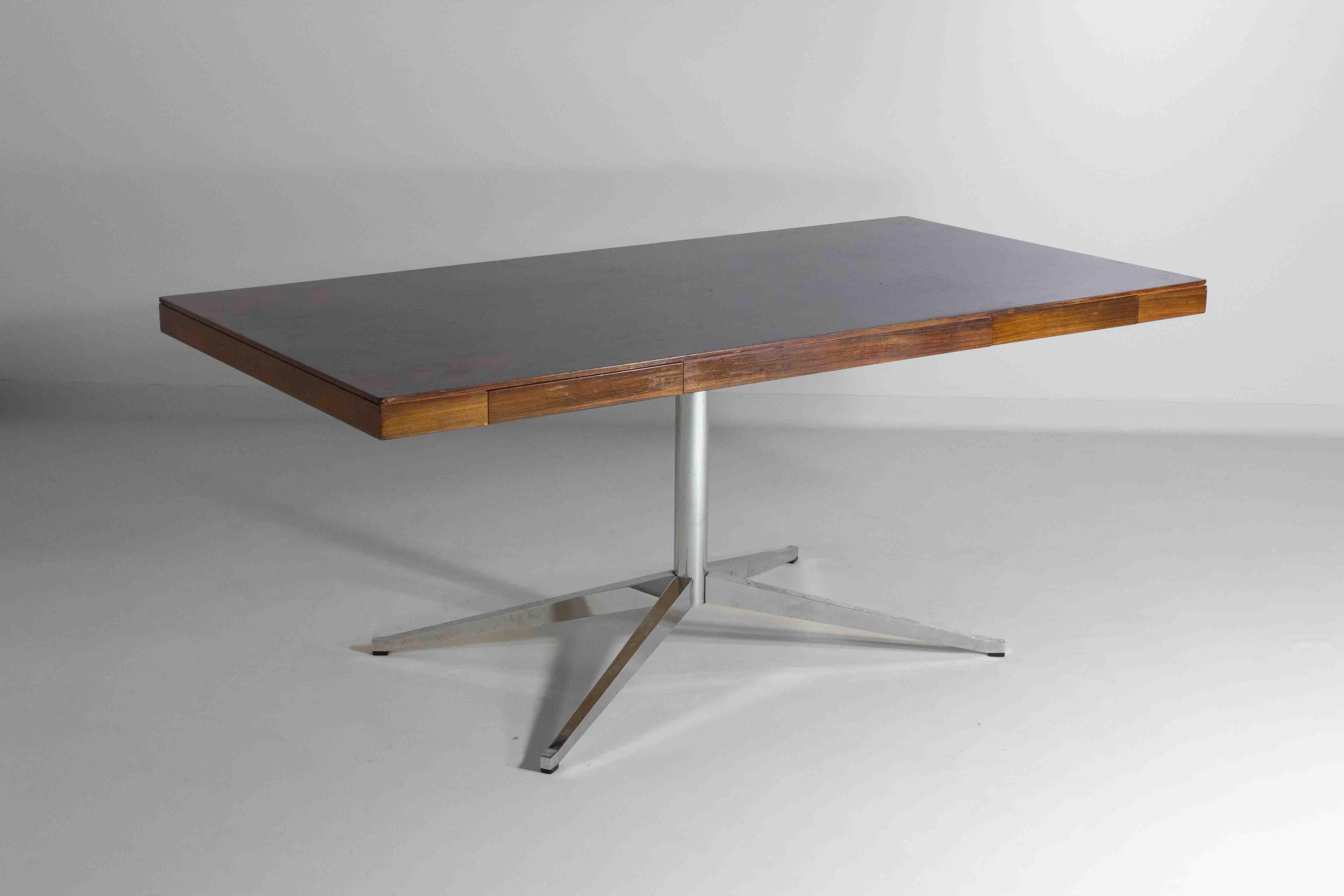 Escritorio ejecutivo en palisandro de Florence Knoll, años 70 en venta 5