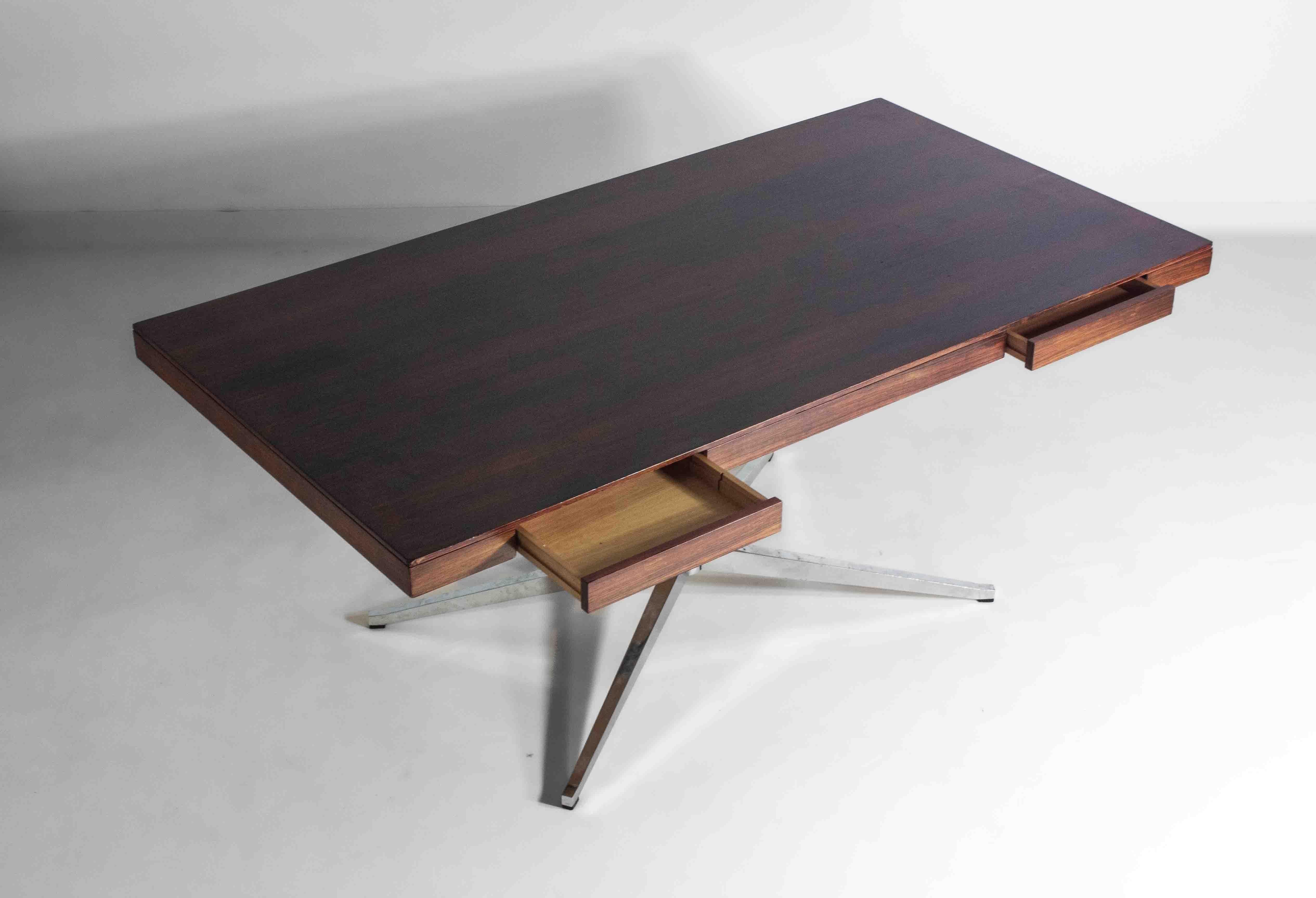 Escritorio ejecutivo en palisandro de Florence Knoll, años 70 en venta 7