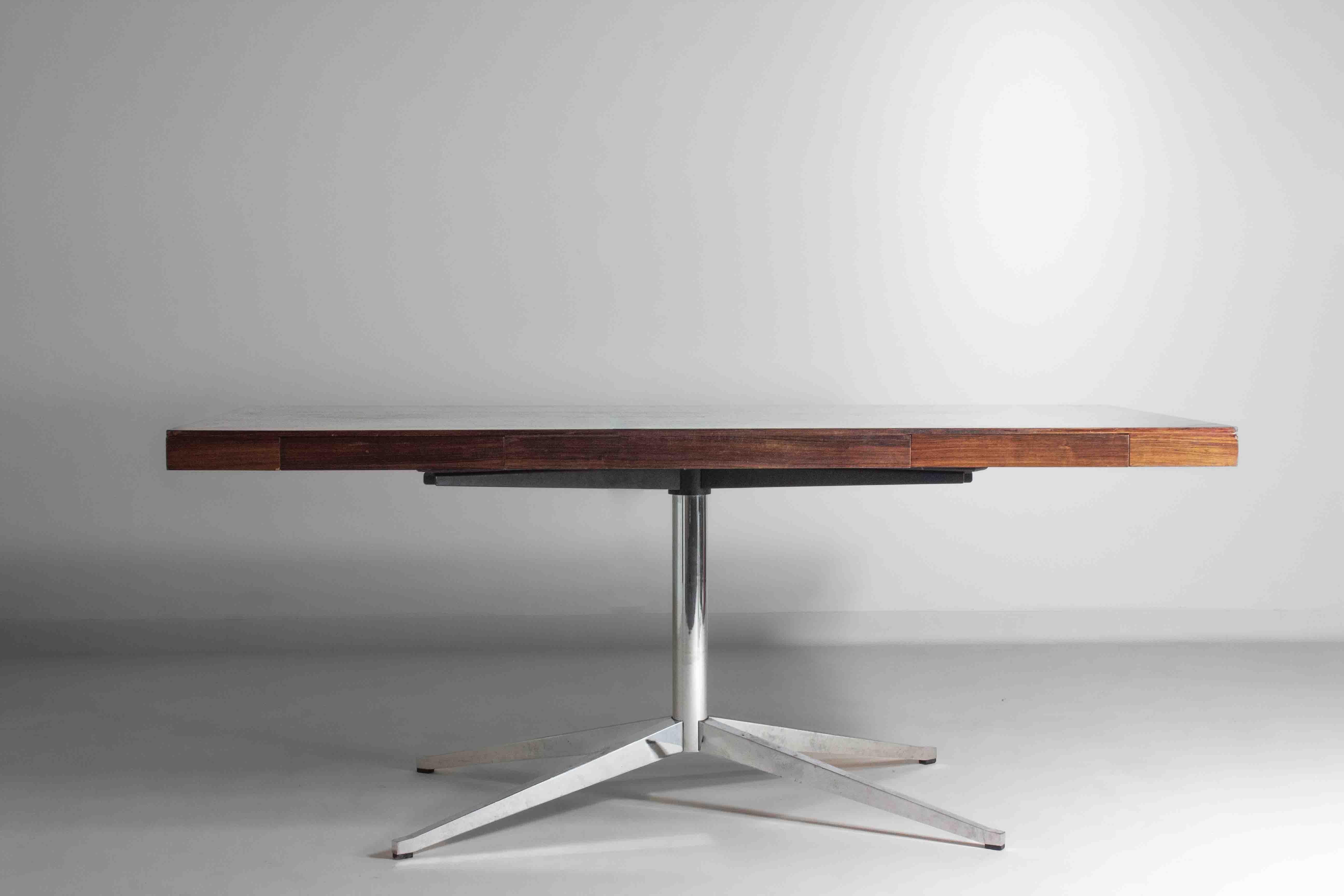Escritorio ejecutivo en palisandro de Florence Knoll, años 70 Estadounidense en venta