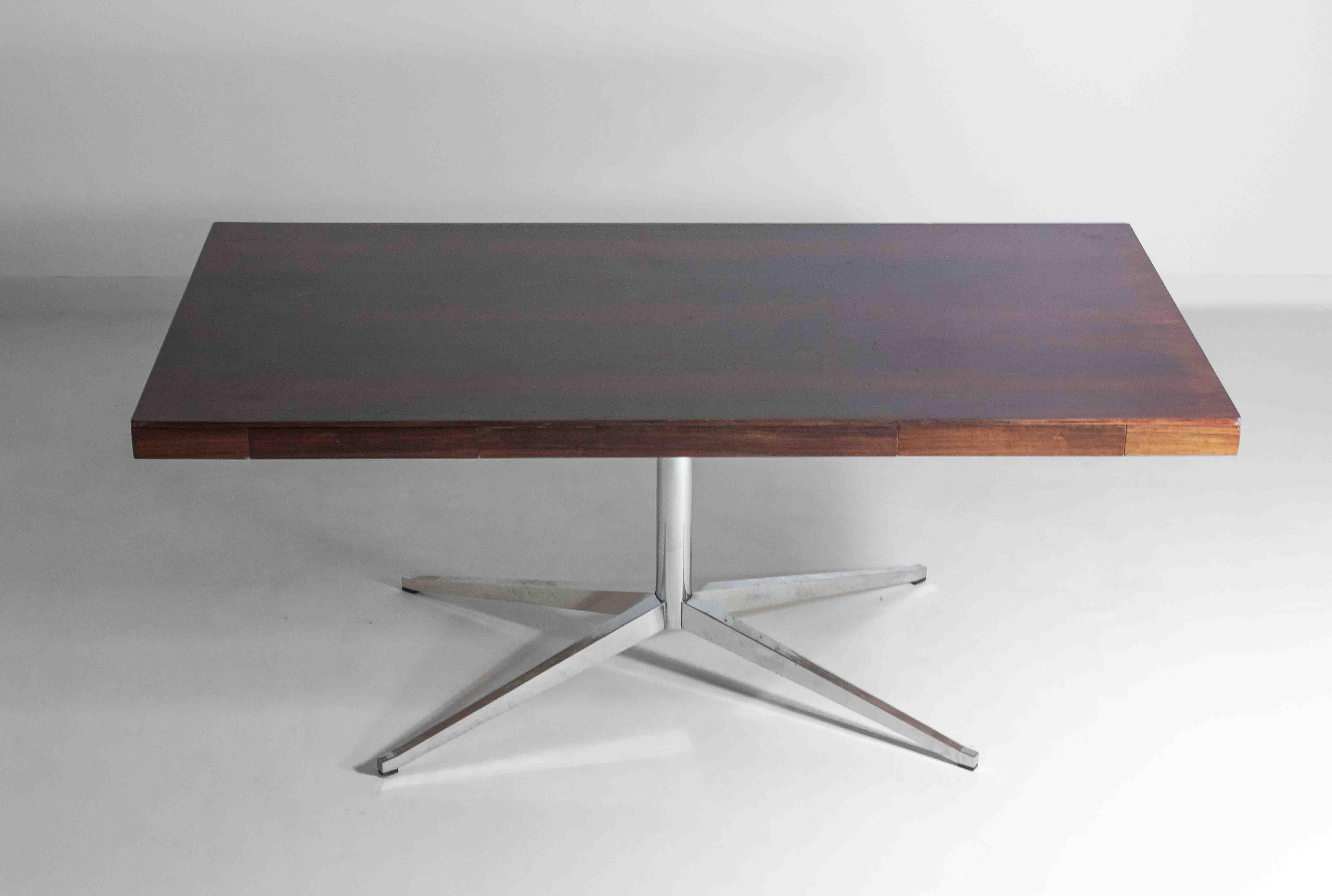 Escritorio ejecutivo en palisandro de Florence Knoll, años 70 finales del siglo XX en venta