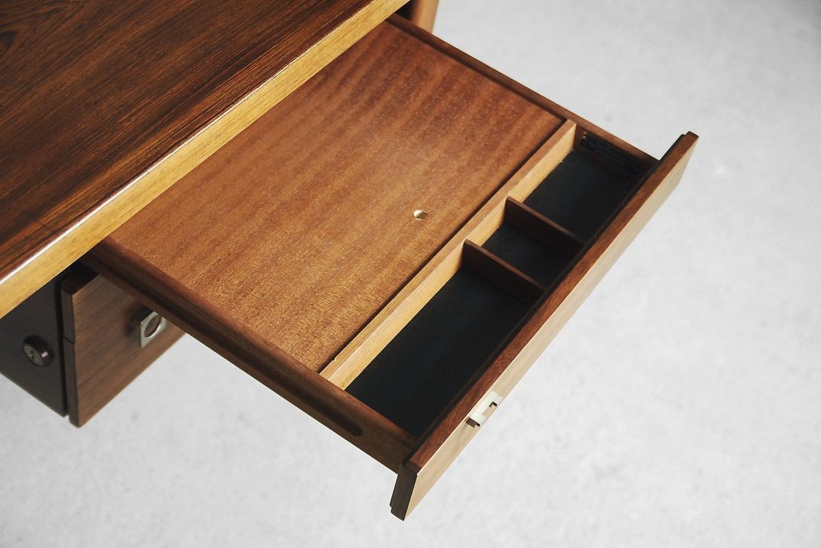 Executive Rosewood Danish Great Desk by Arne Vodder for Sibast, 1960s For Sale 1