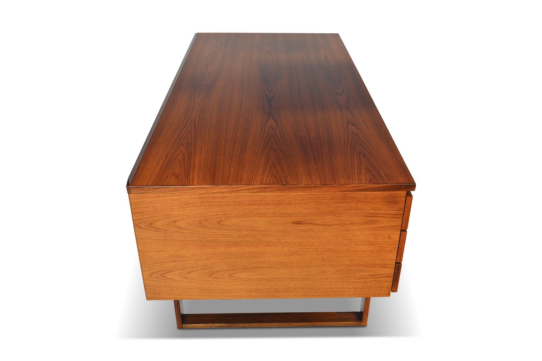 Executive Rosewood Desk by Henning Jensen and Torben Valeur 1