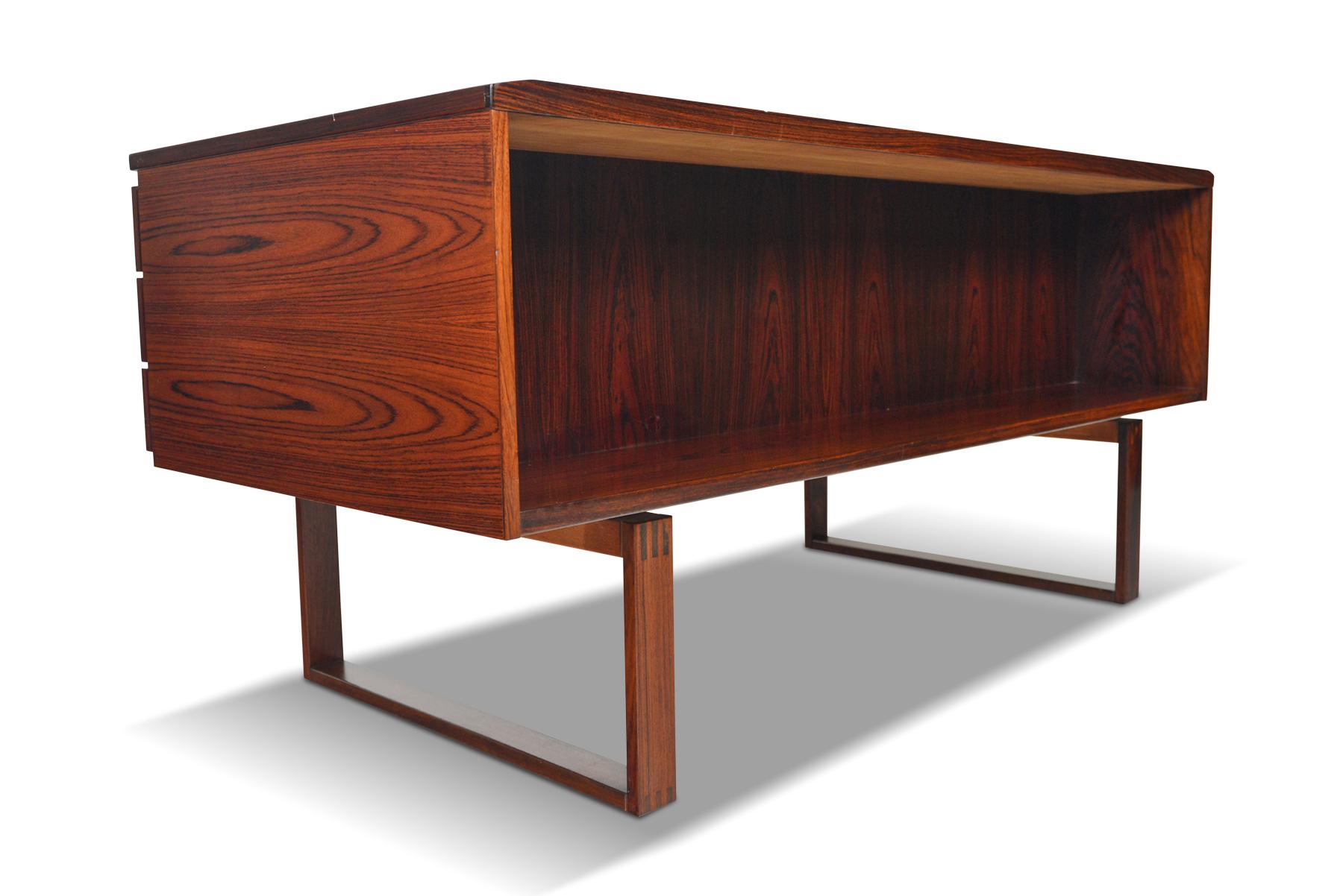 Executive Rosewood Desk by Henning Jensen and Torben Valeur 3