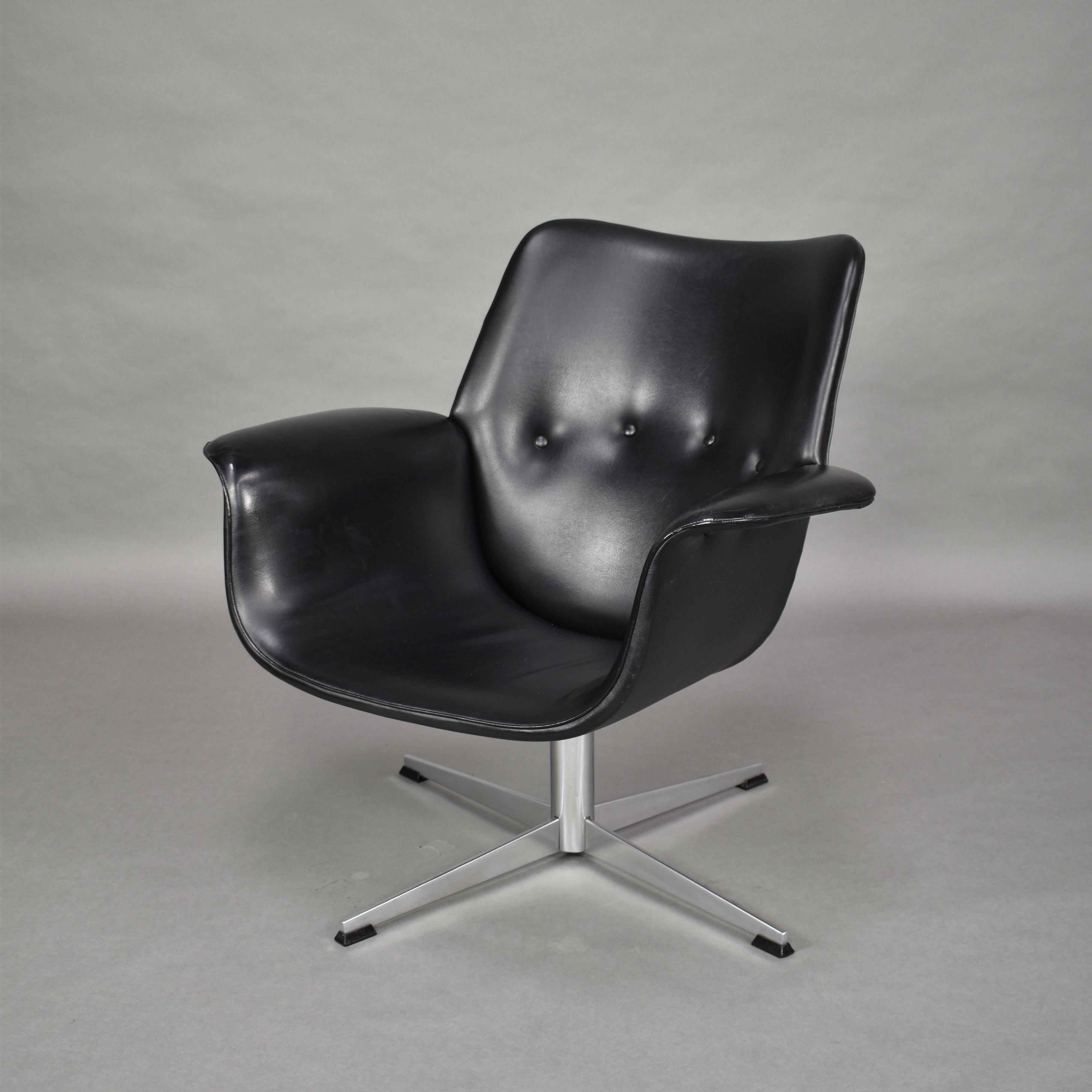 Mid-Century Modern Executive Swivel Lounge Armchair by Topform, Netherlands, circa 1950