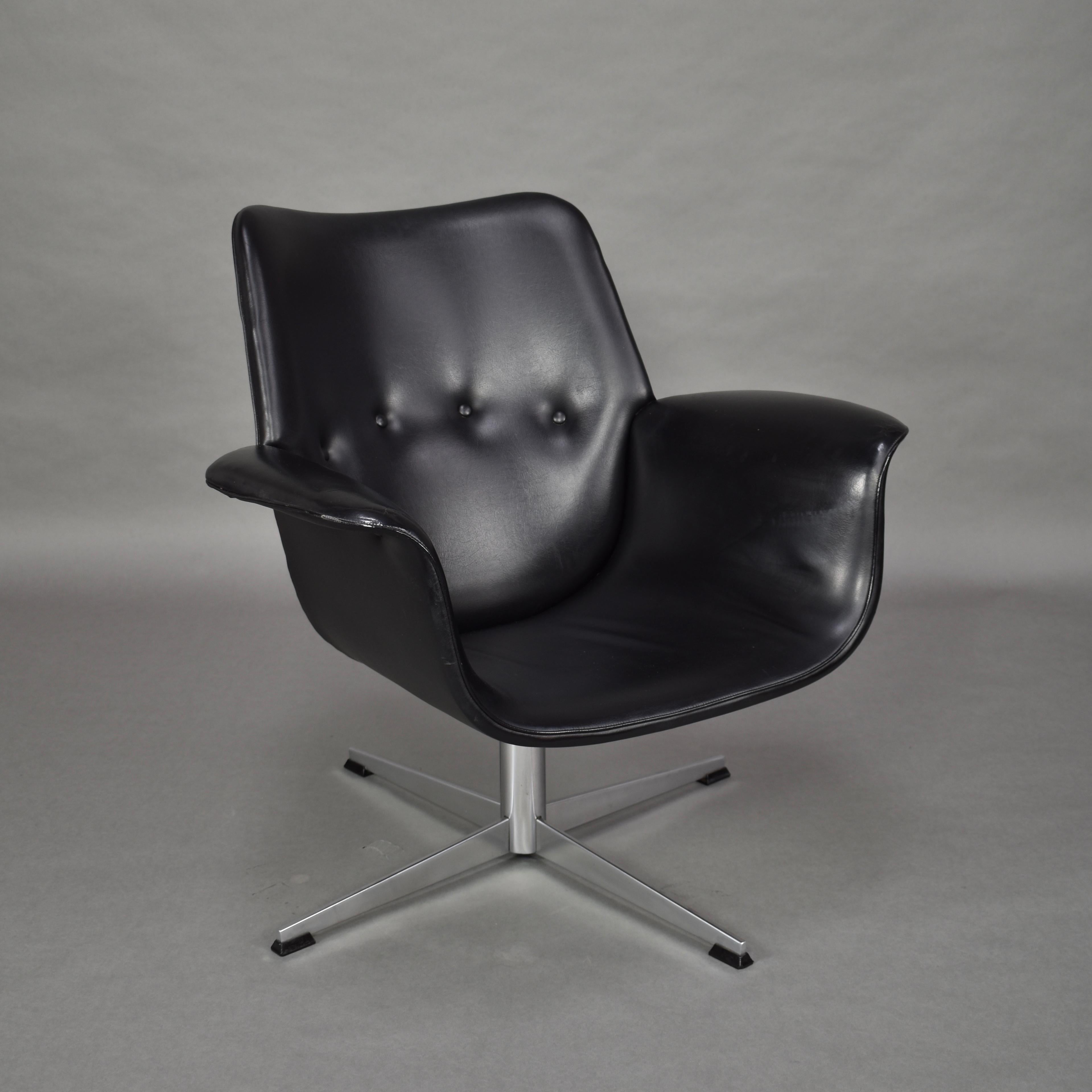 Executive Swivel Lounge Armchair by Topform, Netherlands, circa 1950 1