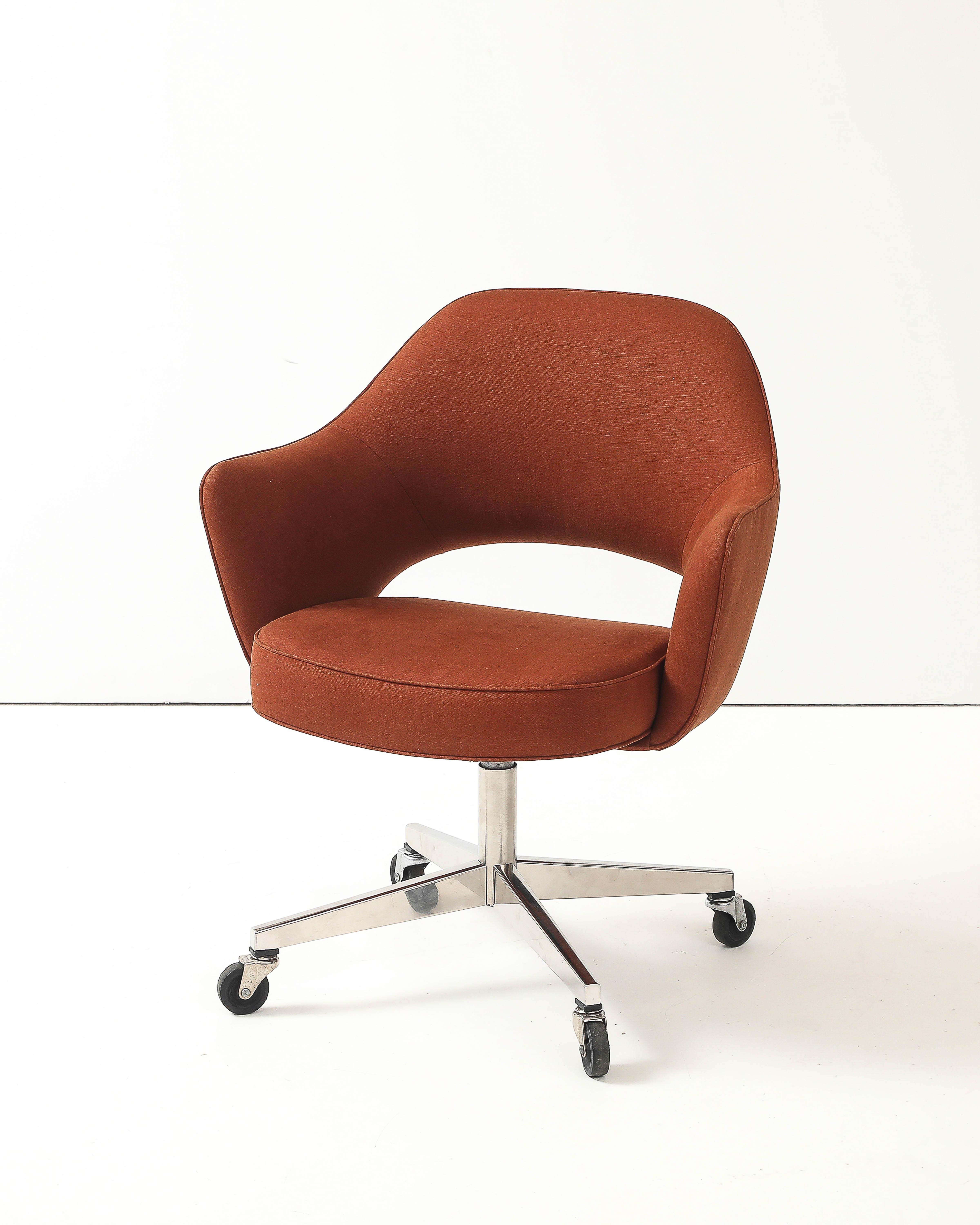 Silla de oficina giratoria de Eero Saarinen para Knoll, c. 1950 mediados del siglo XX en venta