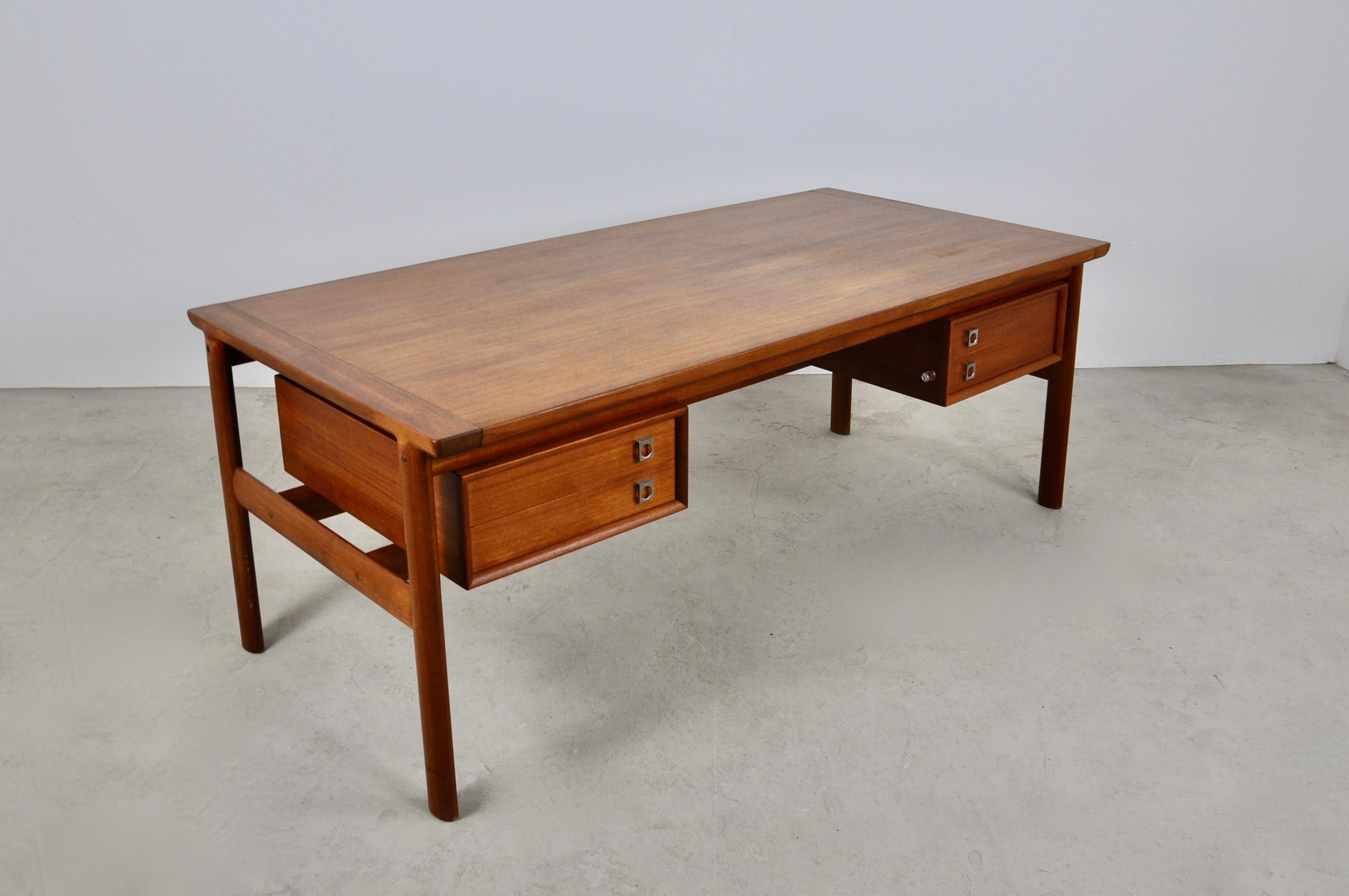 Scandinavian Modern Executive Teak Desk by Arne Vodder for Sibast, 1965