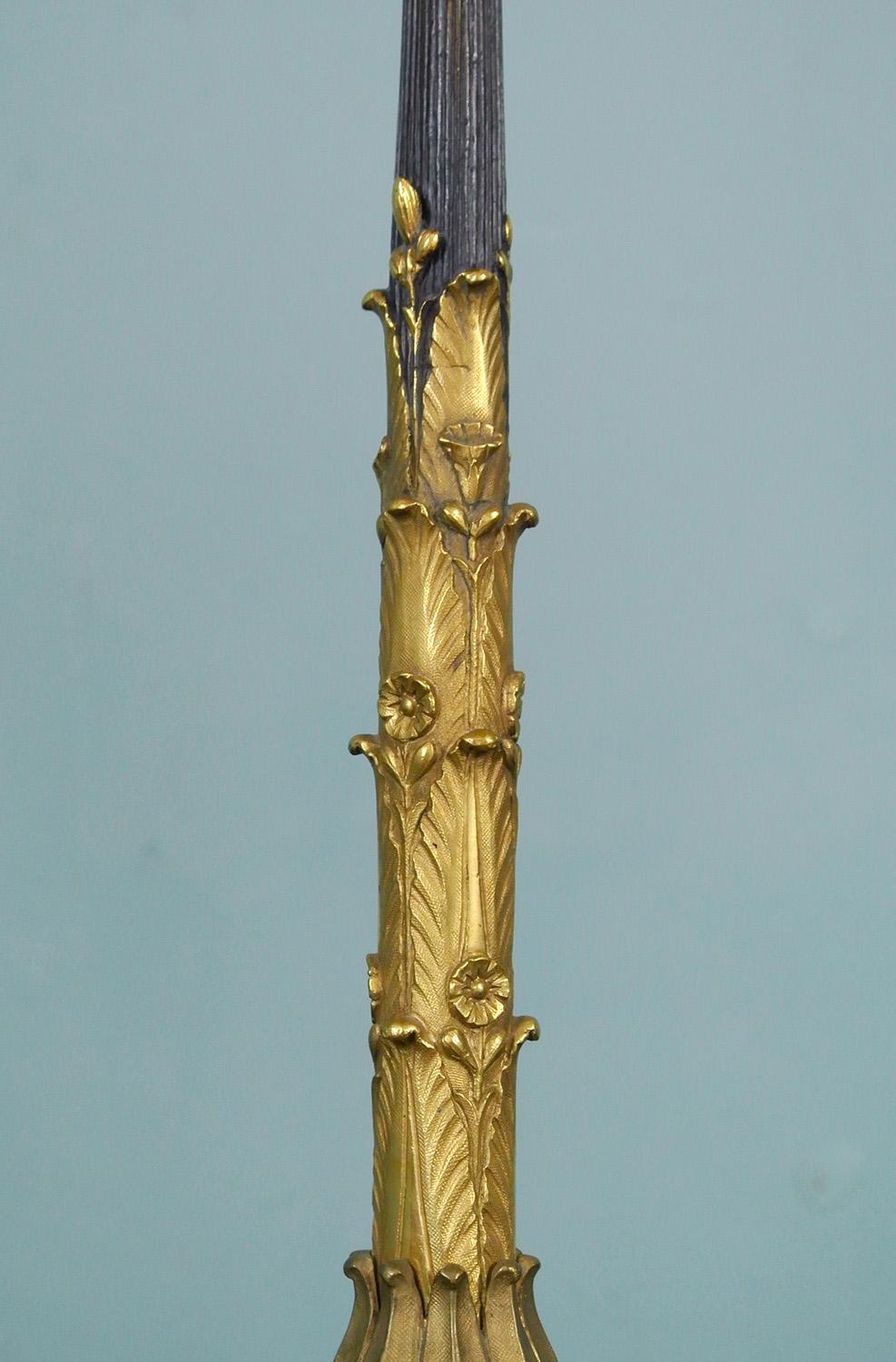 Exemplaire exemplaire de candélabre Barbedienne en bronze et bronze doré vers 1880 en vente 4