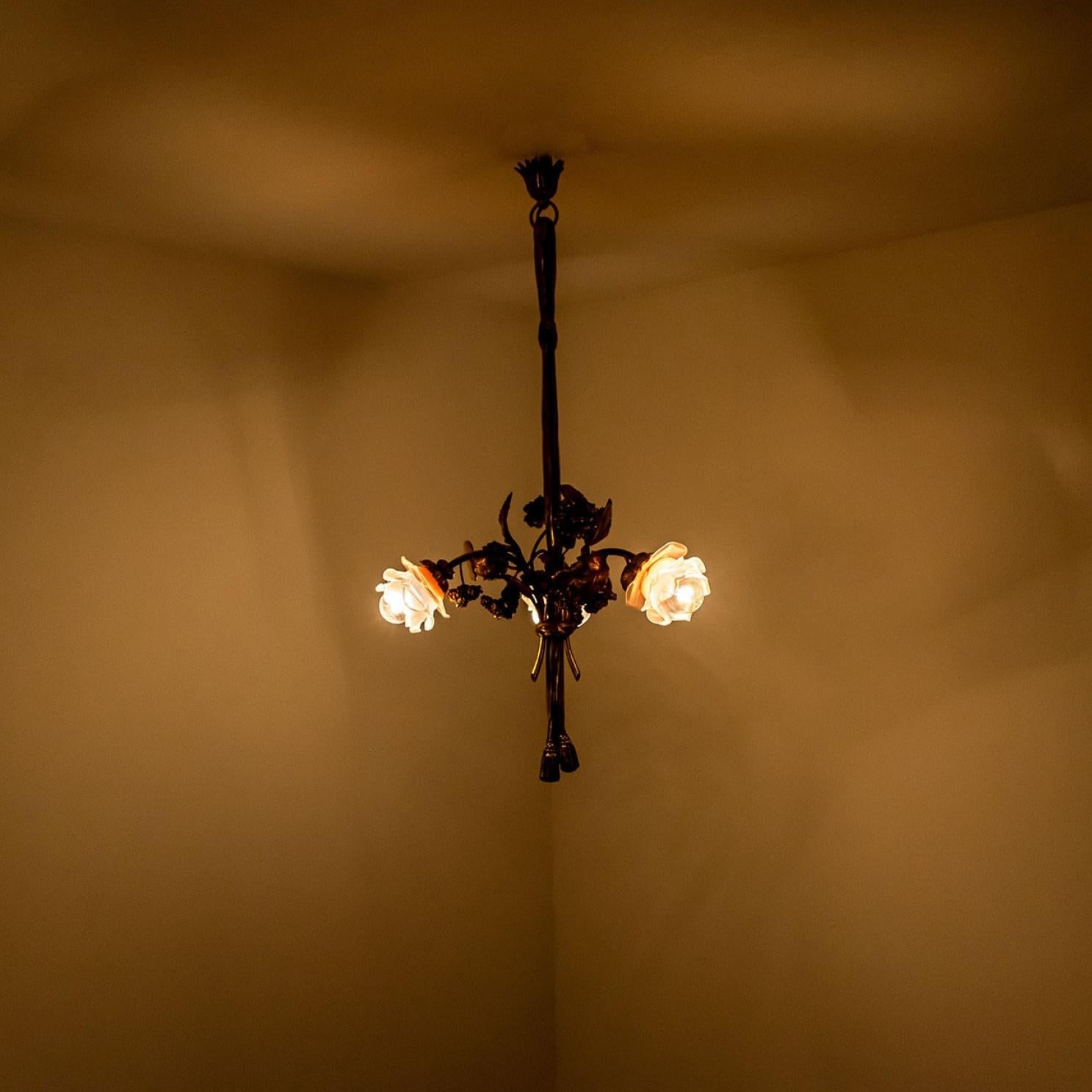 Lampadario in bronzo dorato e vetro, Francia, 1890 circa in vendita 5