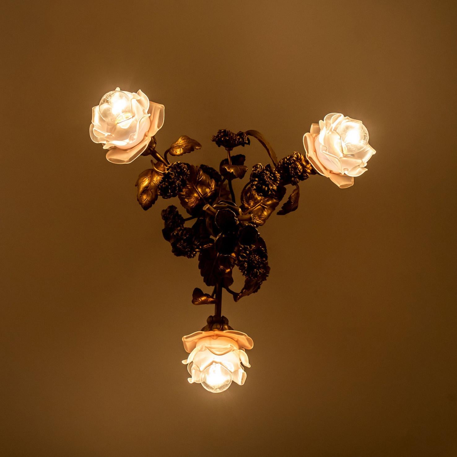 Exeptional Gilt Bronze and Glass Chandelier, France, circa 1890 For Sale 3