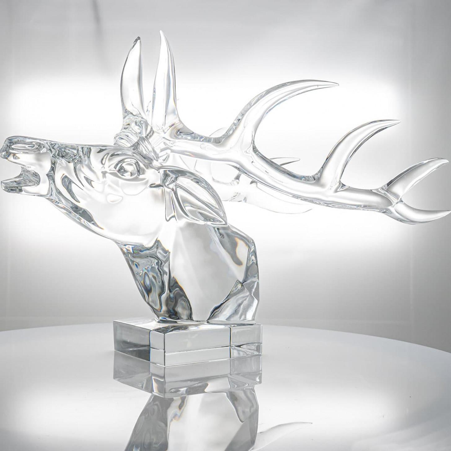 Exeptional XXL Baccarat Signed Crystal Hirschkopf Skulptur, Frankreich (Kristall) im Angebot