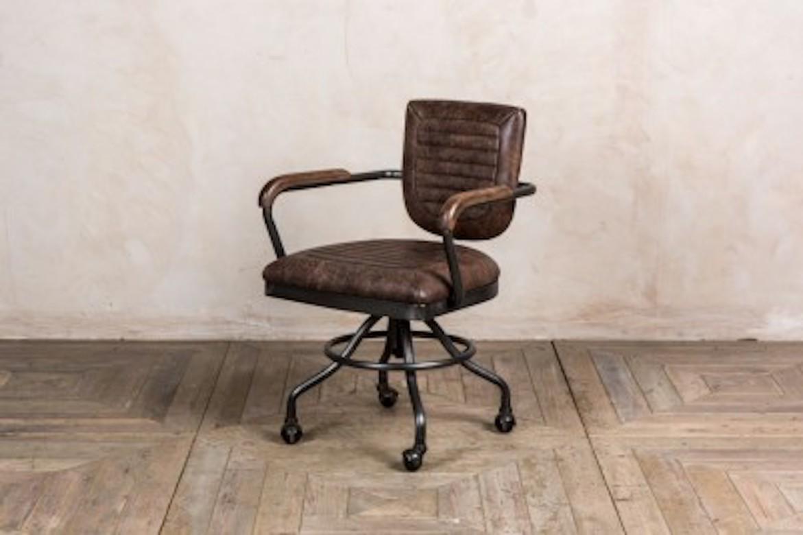 Exeter Leather Vintage Style Office Chair, 20th Century For Sale 5