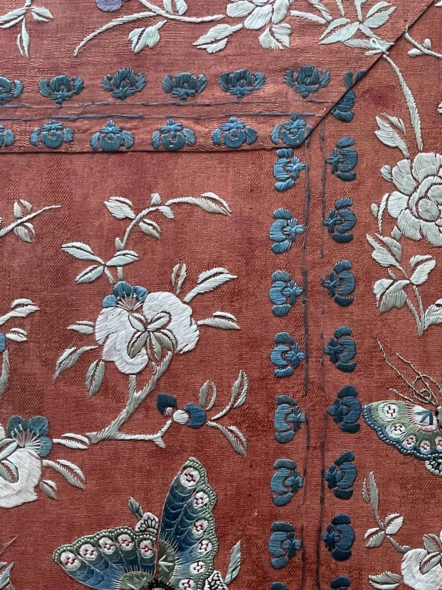 Chinese Export Exhibited Framed Fine Chinese Embroidery Silk Panel Qing Dynasty For Sale