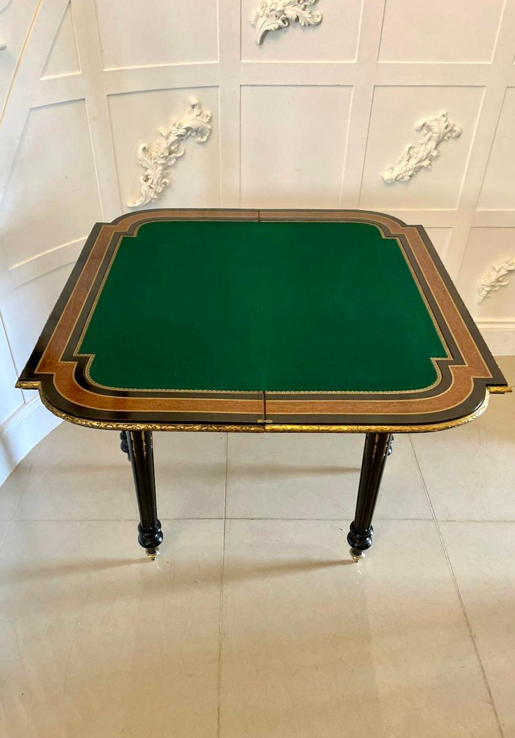 XIXe siècle Table de poker/table console victorienne ancienne en marqueterie incrustée de qualité exposition en vente