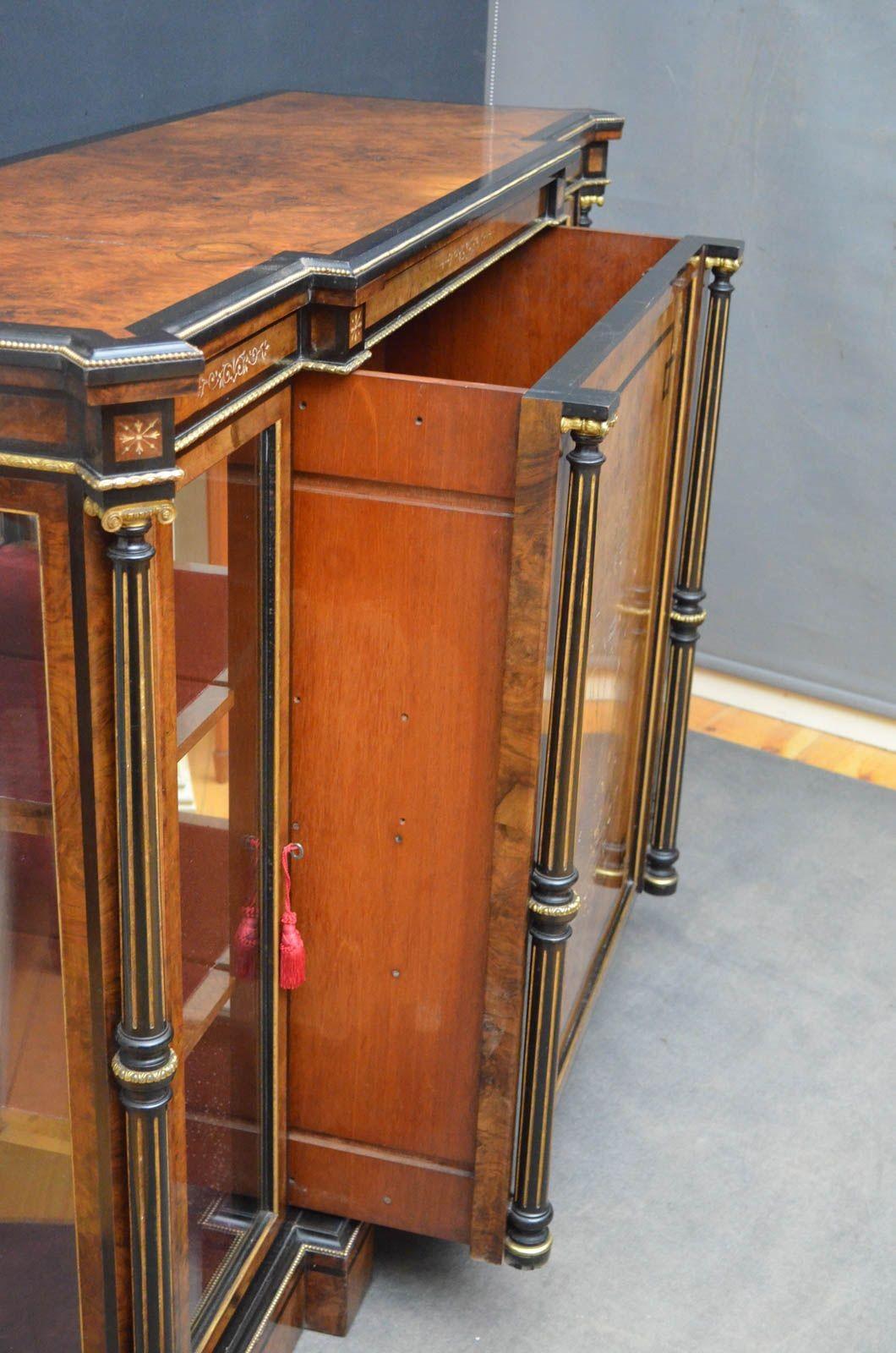 Credenza di qualità per esposizioni con supporto per quadri e contenitore in vendita 5