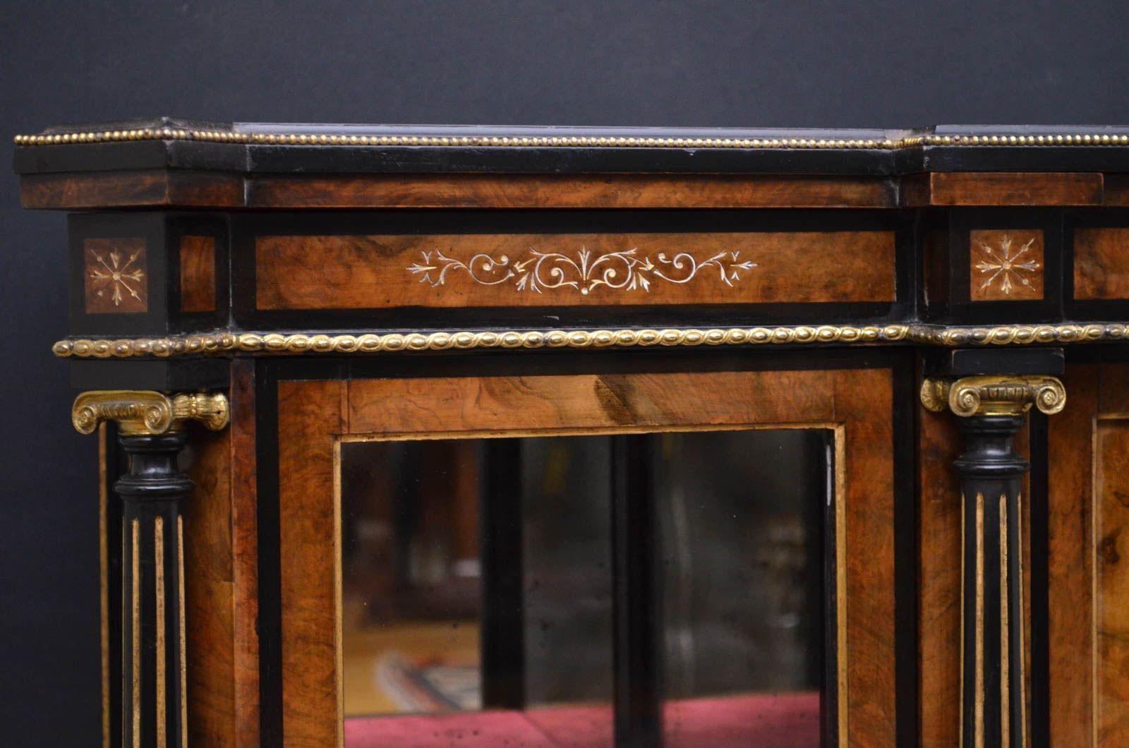 Credenza di qualità per esposizioni con supporto per quadri e contenitore In condizioni ottime in vendita a Whaley Bridge, GB