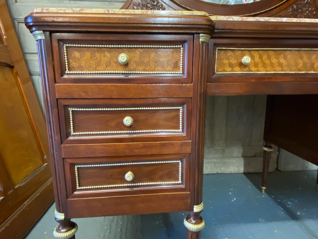 Exhibition Quality French Dressing Table For Sale 12