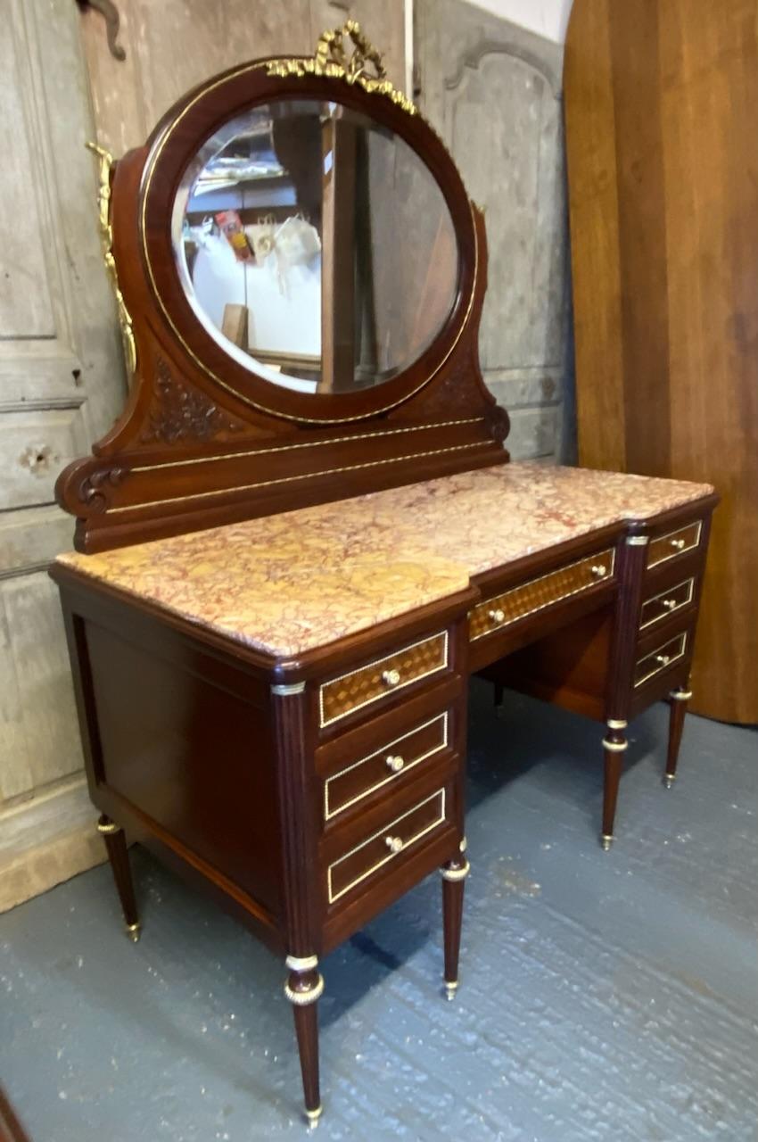 Exhibition Quality French Dressing Table For Sale 3