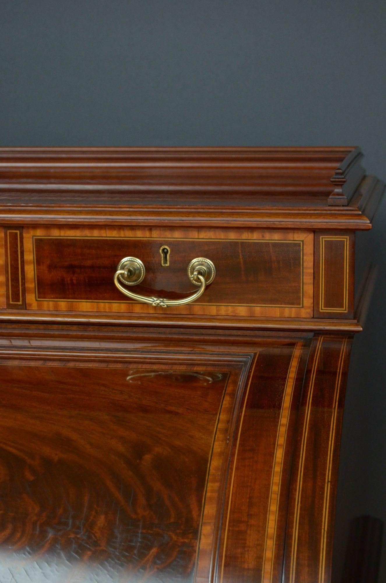 Exhibition Quality Mahogany Cylinder Desk, Maple & Co For Sale 7