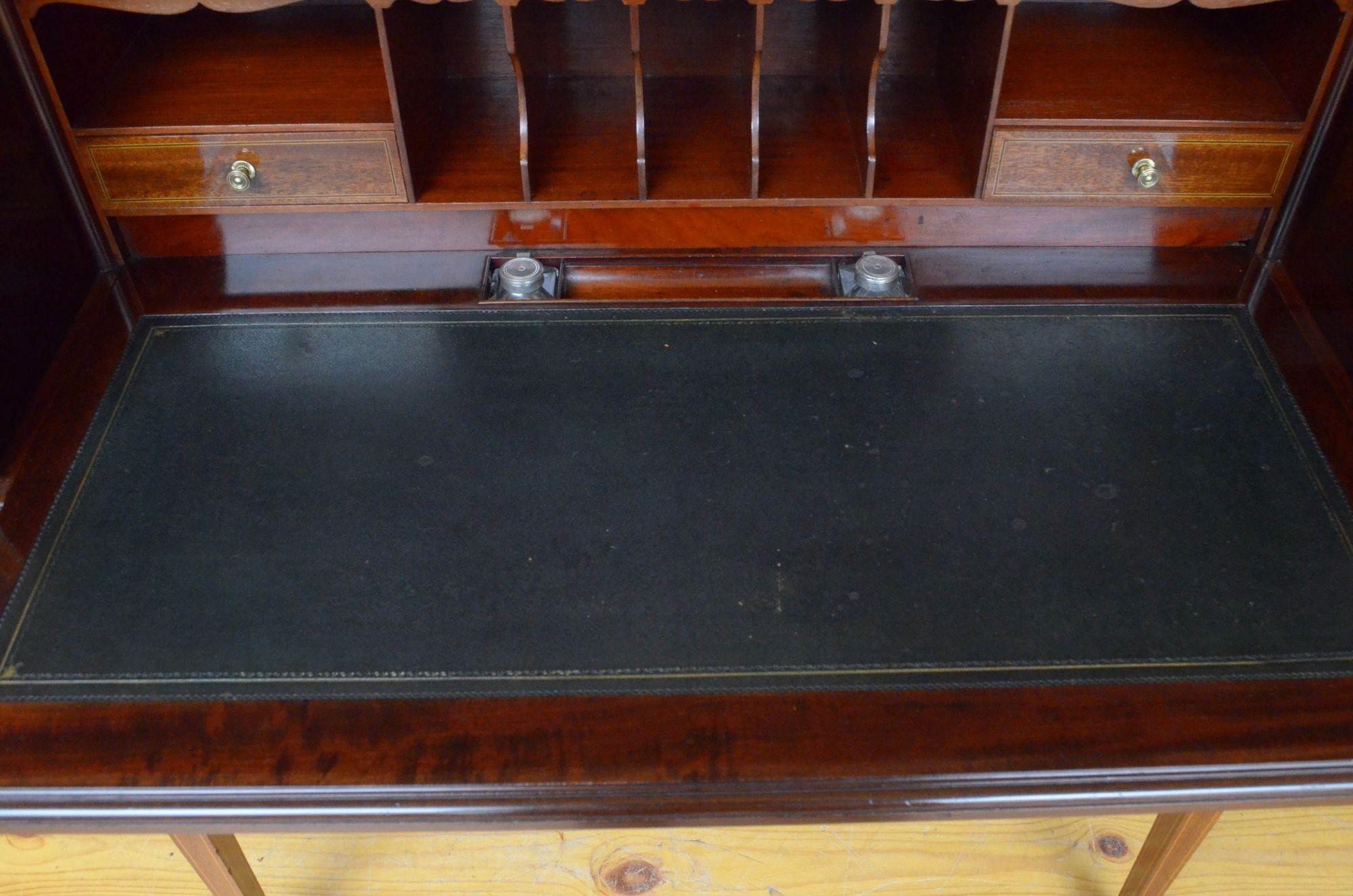 Exhibition Quality Mahogany Cylinder Desk, Maple & Co For Sale 10