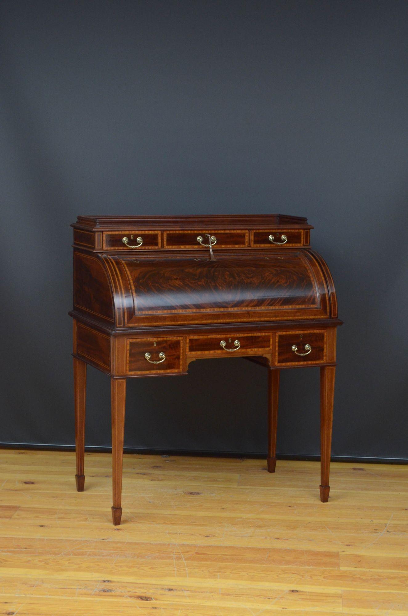 English Exhibition Quality Mahogany Cylinder Desk, Maple & Co For Sale