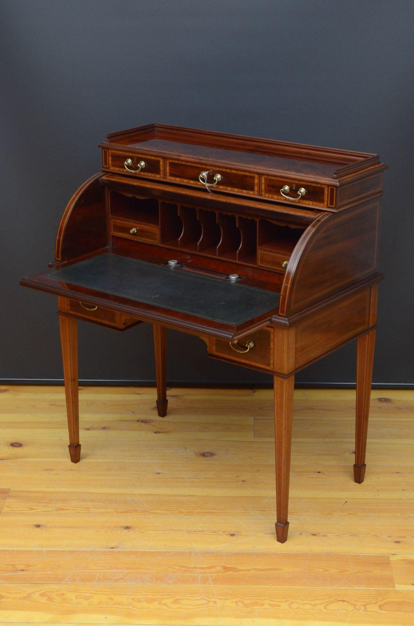 Exhibition Quality Mahogany Cylinder Desk, Maple & Co In Good Condition For Sale In Whaley Bridge, GB