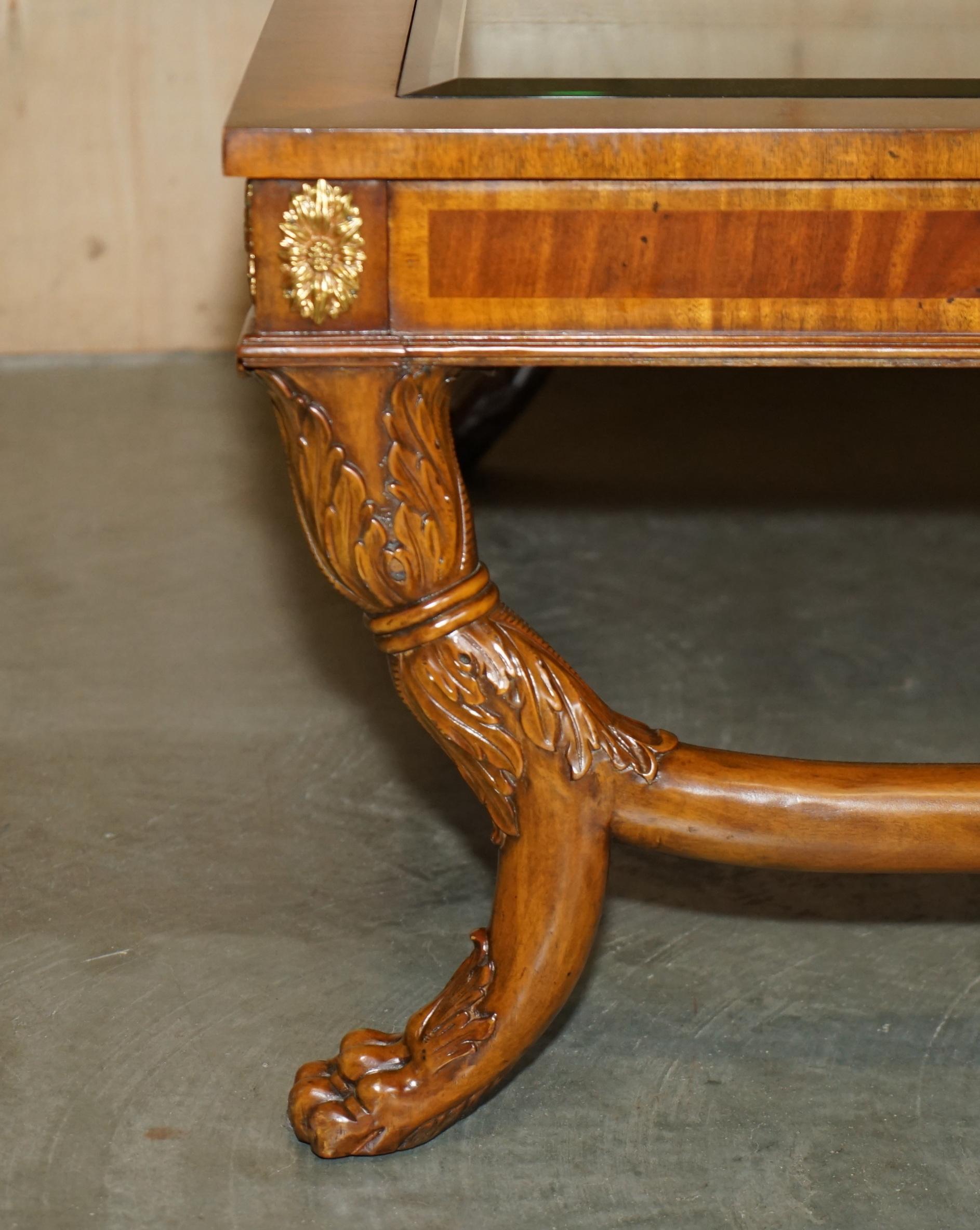 EXHIBITION QUALITY MAITLAND SMiTH DISPLAY CASE TOP REGENCY COFFEE COCKTAIL TABLE For Sale 3