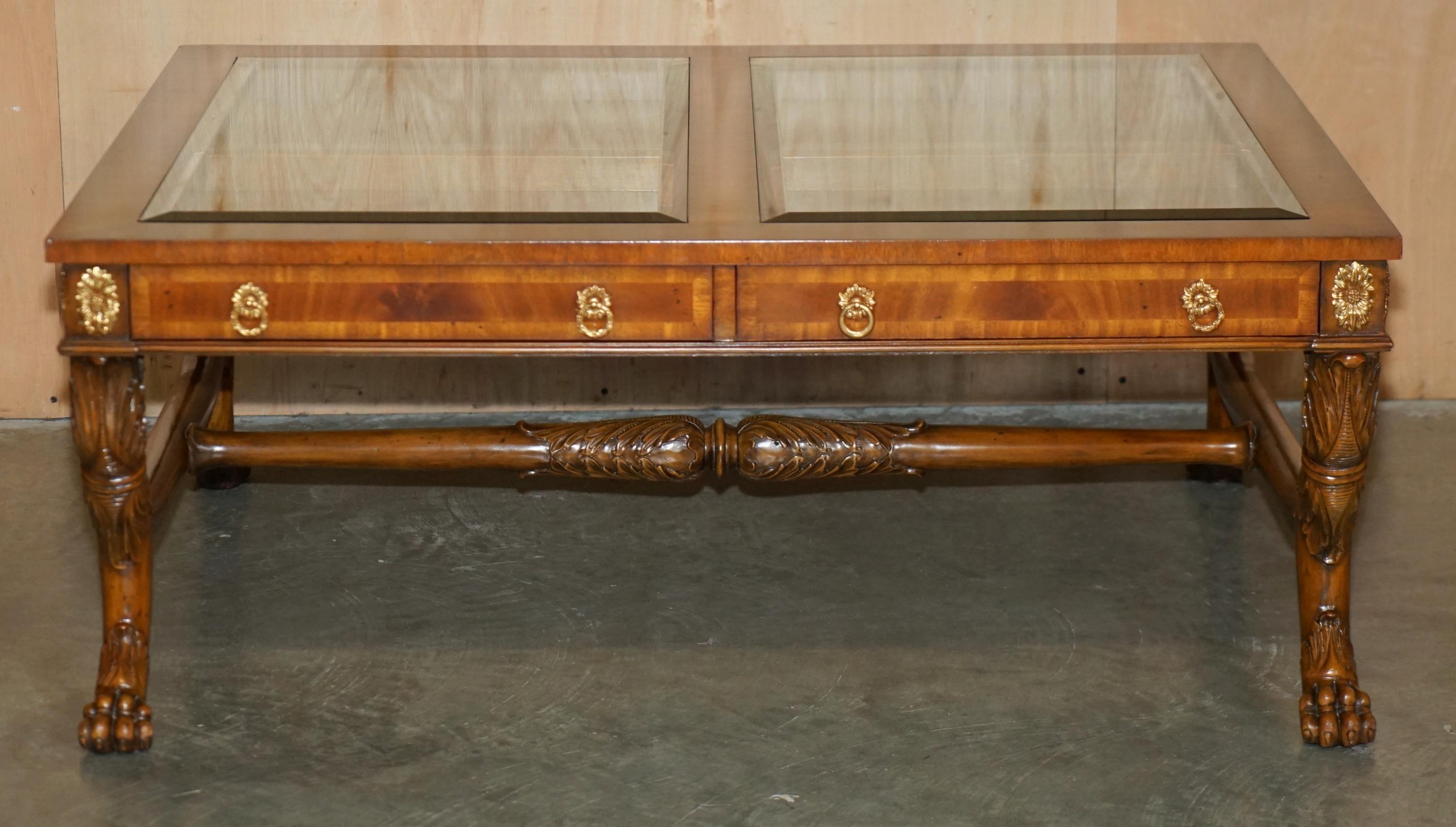 EXHIBITION QUALITY MAITLAND SMiTH DISPLAY CASE TOP REGENCY COFFEE COCKTAIL TABLE For Sale 5