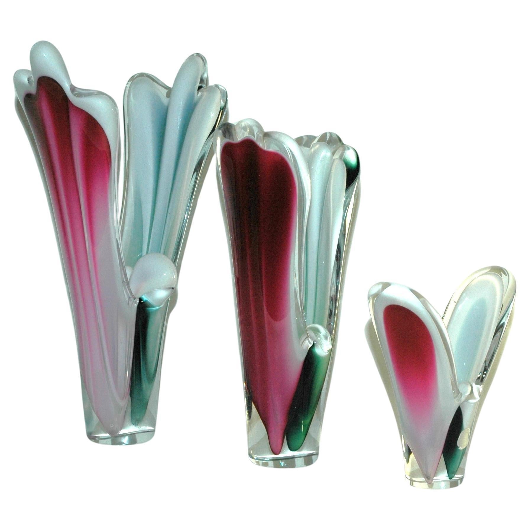 Exciting 3 parts of the famous Flygsfors Coquille mid 19th century glass vase For Sale