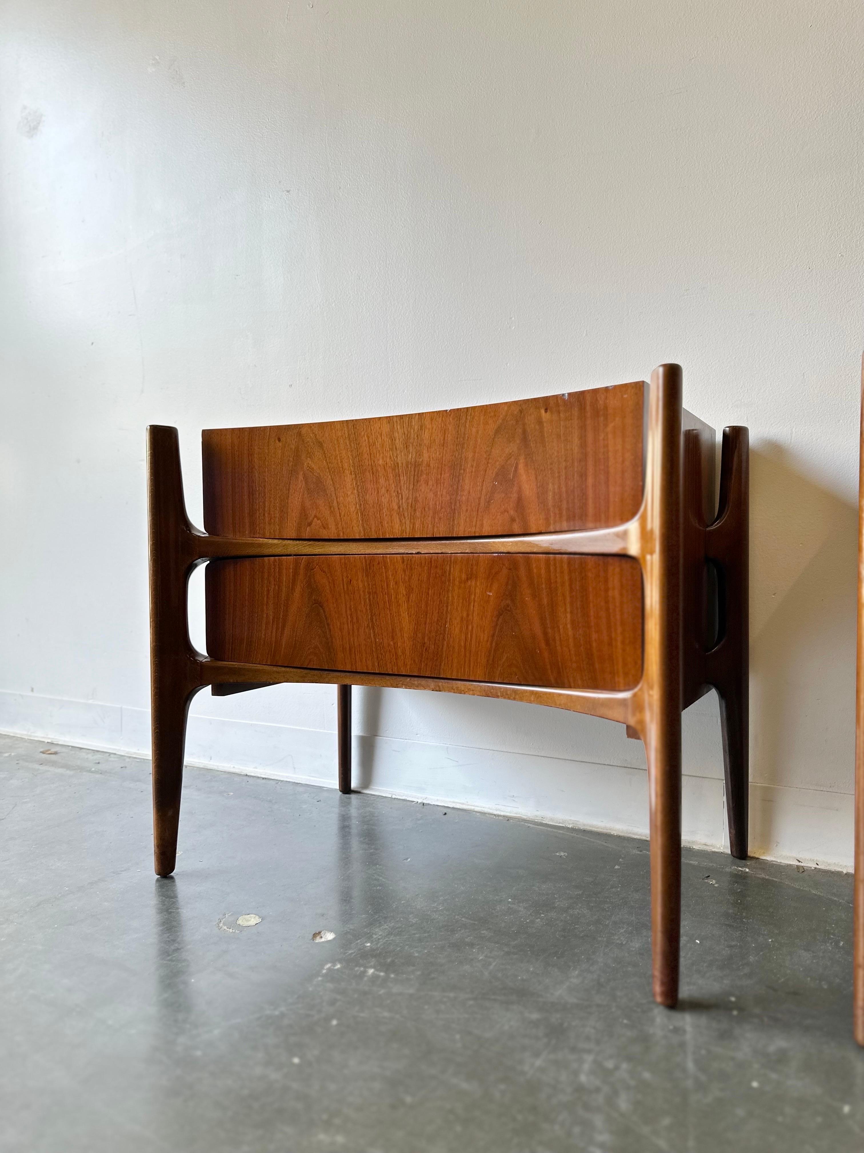 Hand-Crafted Exoskeleton Nightstands by William Hinn circa 1960 For Sale
