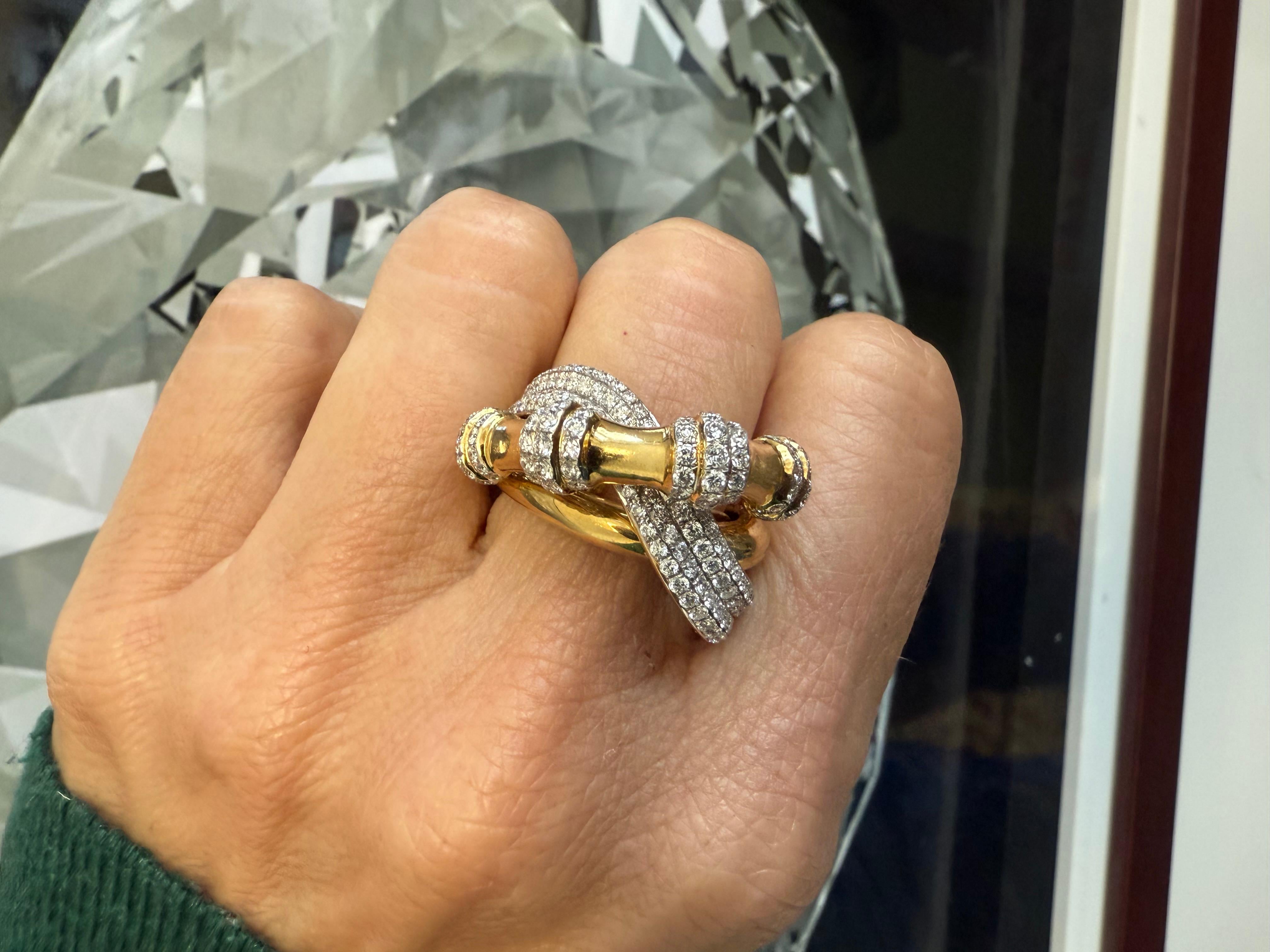 Anello esotico 18Kt con diamanti 1,80 carati in vendita 2