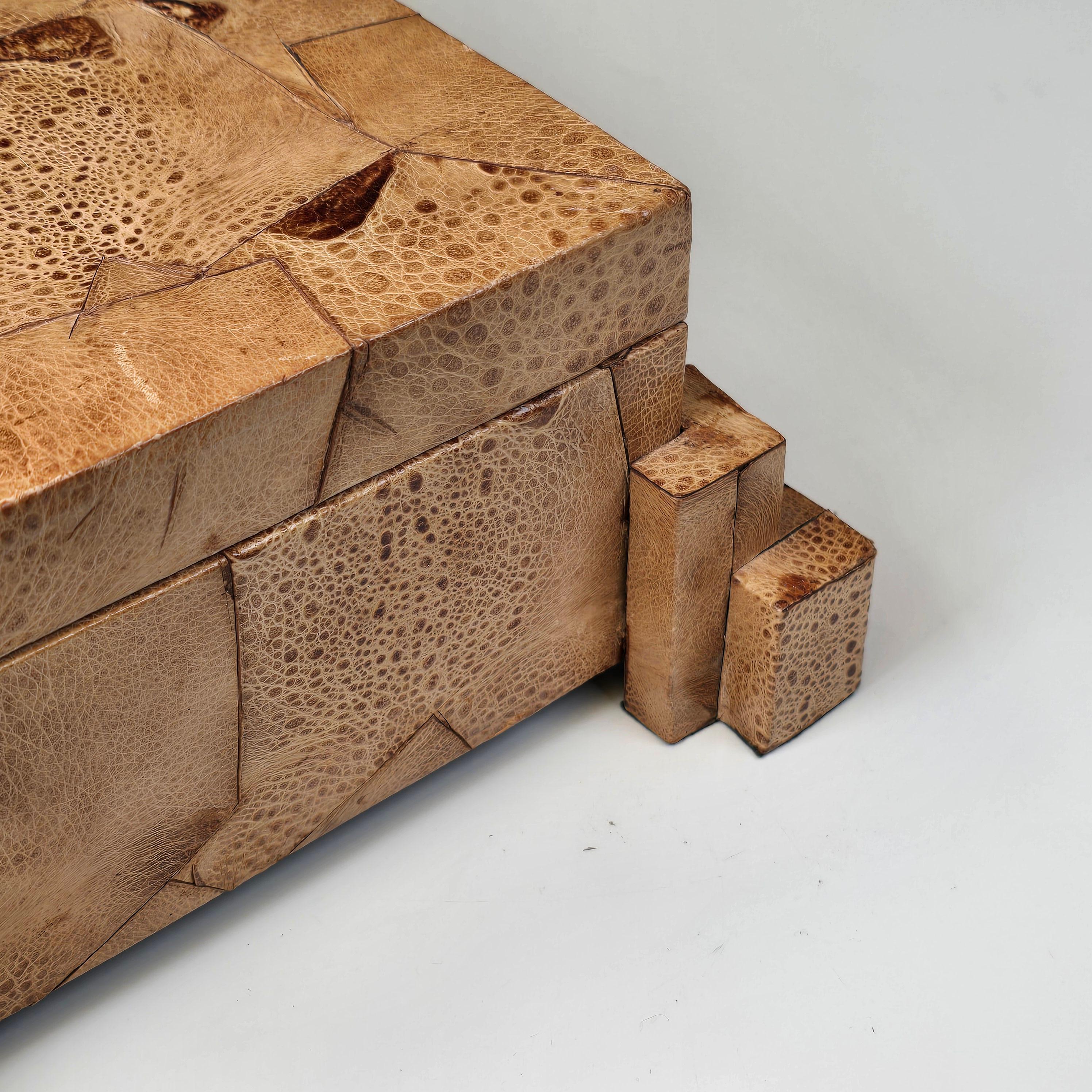 Exótica caja de piel de rana Deco Revival de los años 70 Art Decó en venta