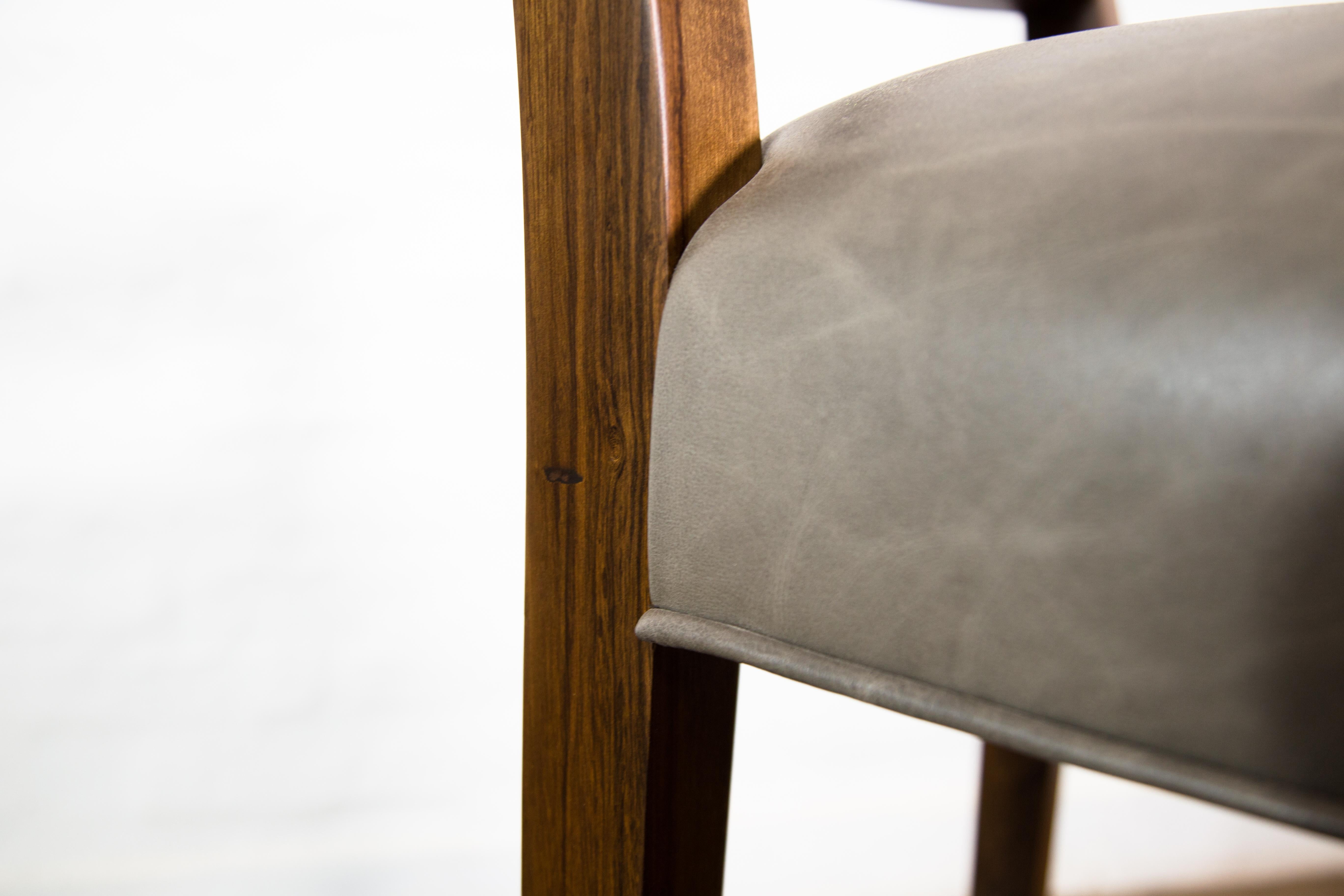 Tabouret de comptoir argentin exotique en cuir de bois de rose de Costantini, Umberto en vente 1