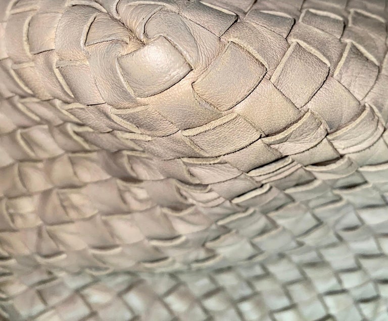 BOTTEGA VENETA Exotic Intrecciato Woven Leather & Crocodile Weekender Travel Bag For Sale 1
