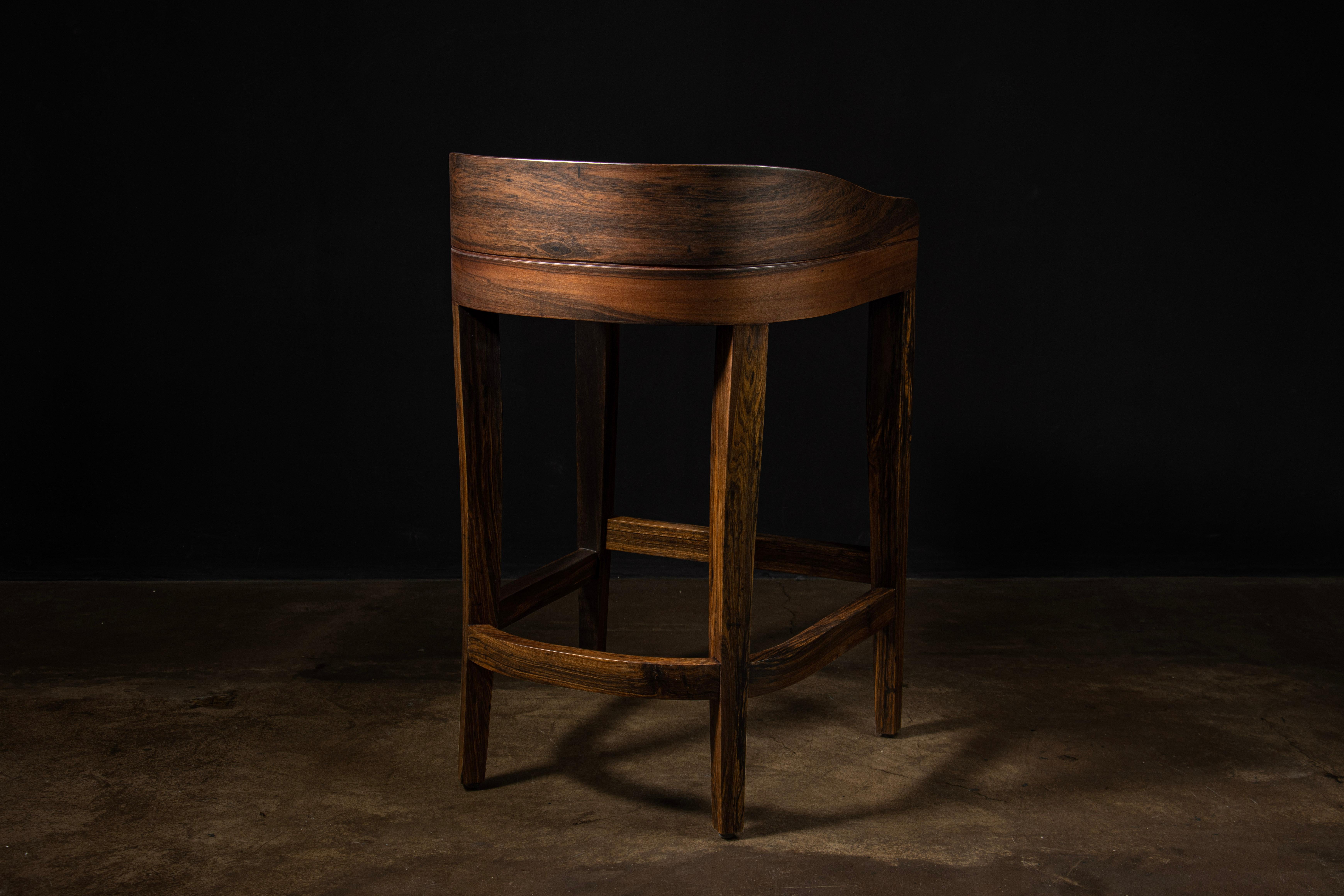 Moderno Sgabello esotico Wood Wood in pelle gialla di Costantini, Pia, In Stock in vendita