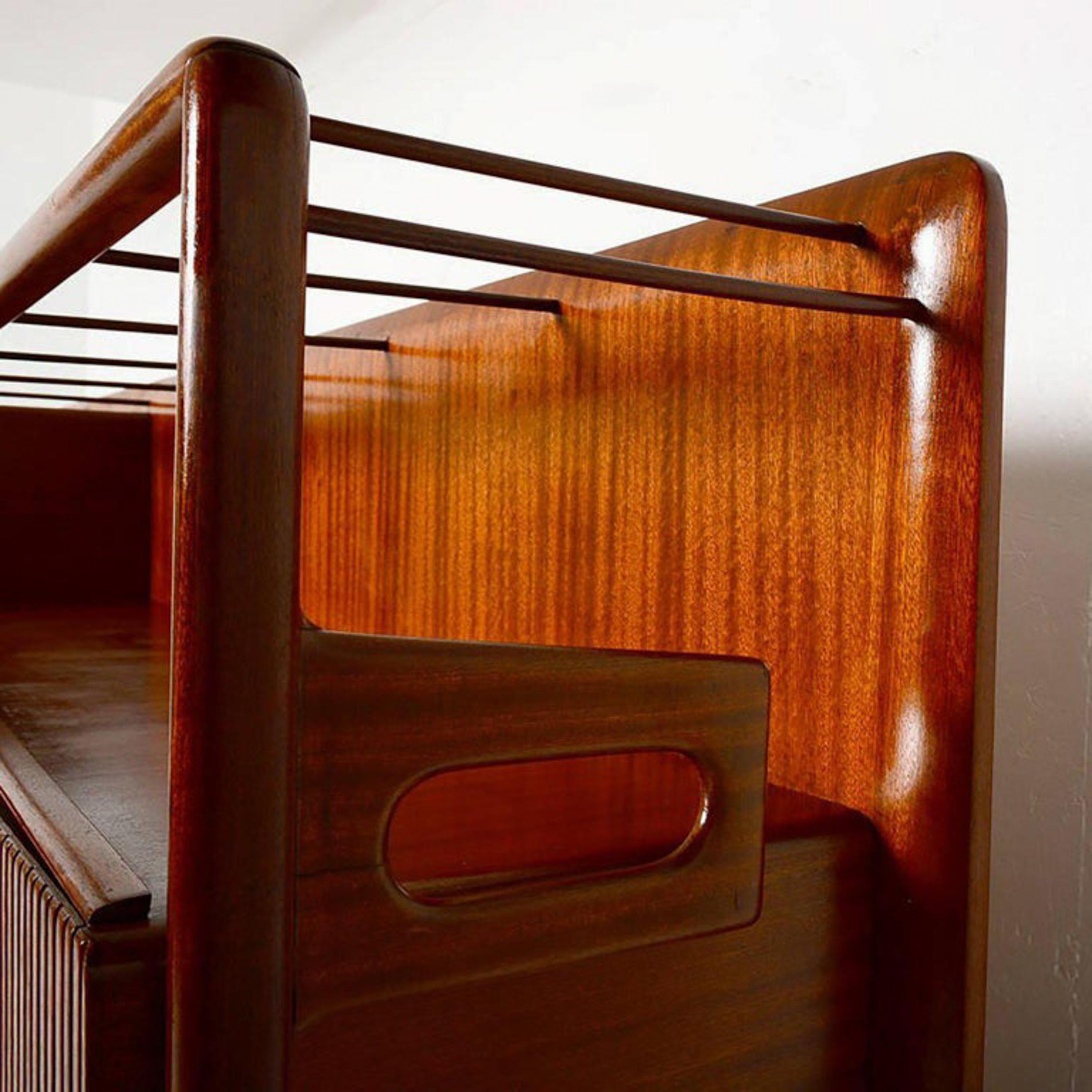 1950s Refined Luxury Grand Wall Unit Fine Sapele Mahogany Vittorio Dassi Italy  1