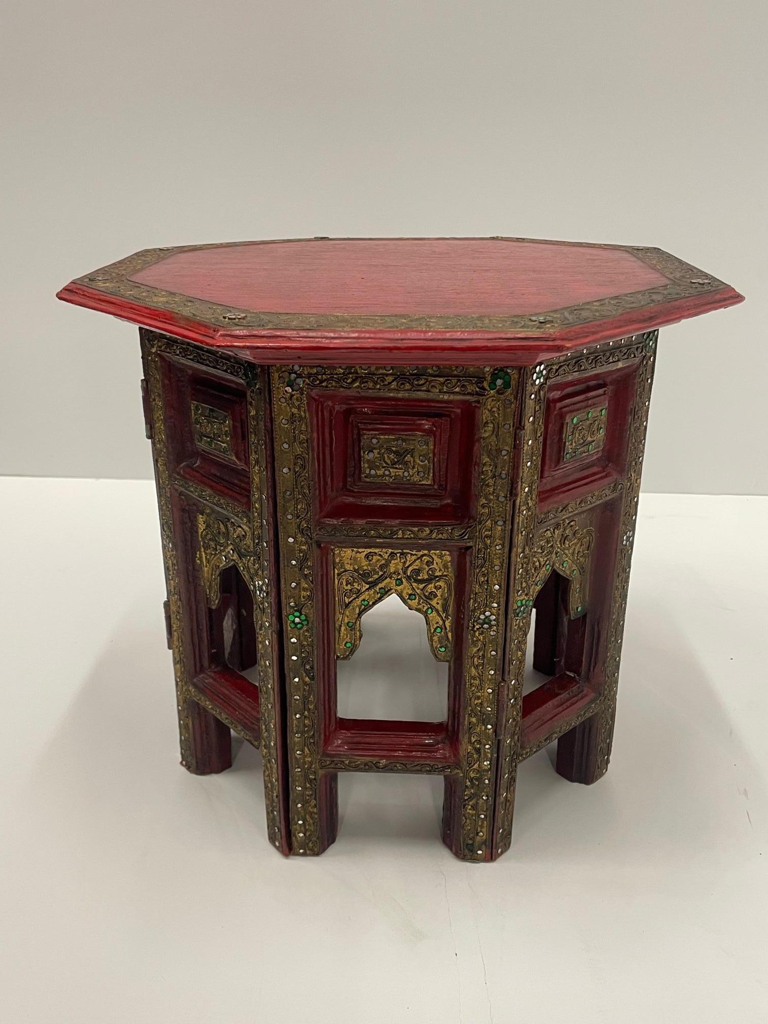Exotic Hand Carved Red and Gilded Moroccan Side Table In Good Condition For Sale In Hopewell, NJ